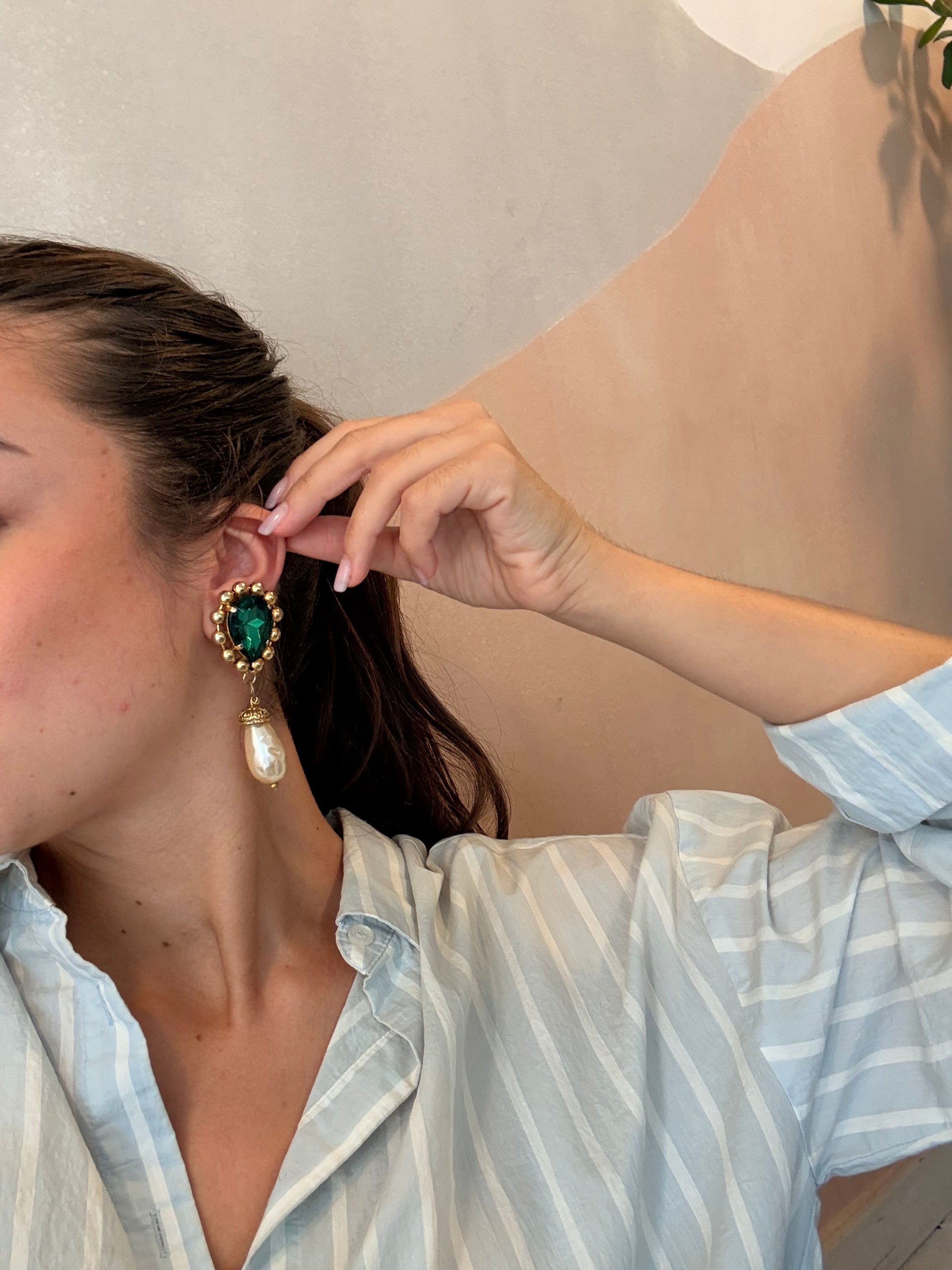 Boucles d’oreilles vintage - Pierres vert émeraude et perles nacrées