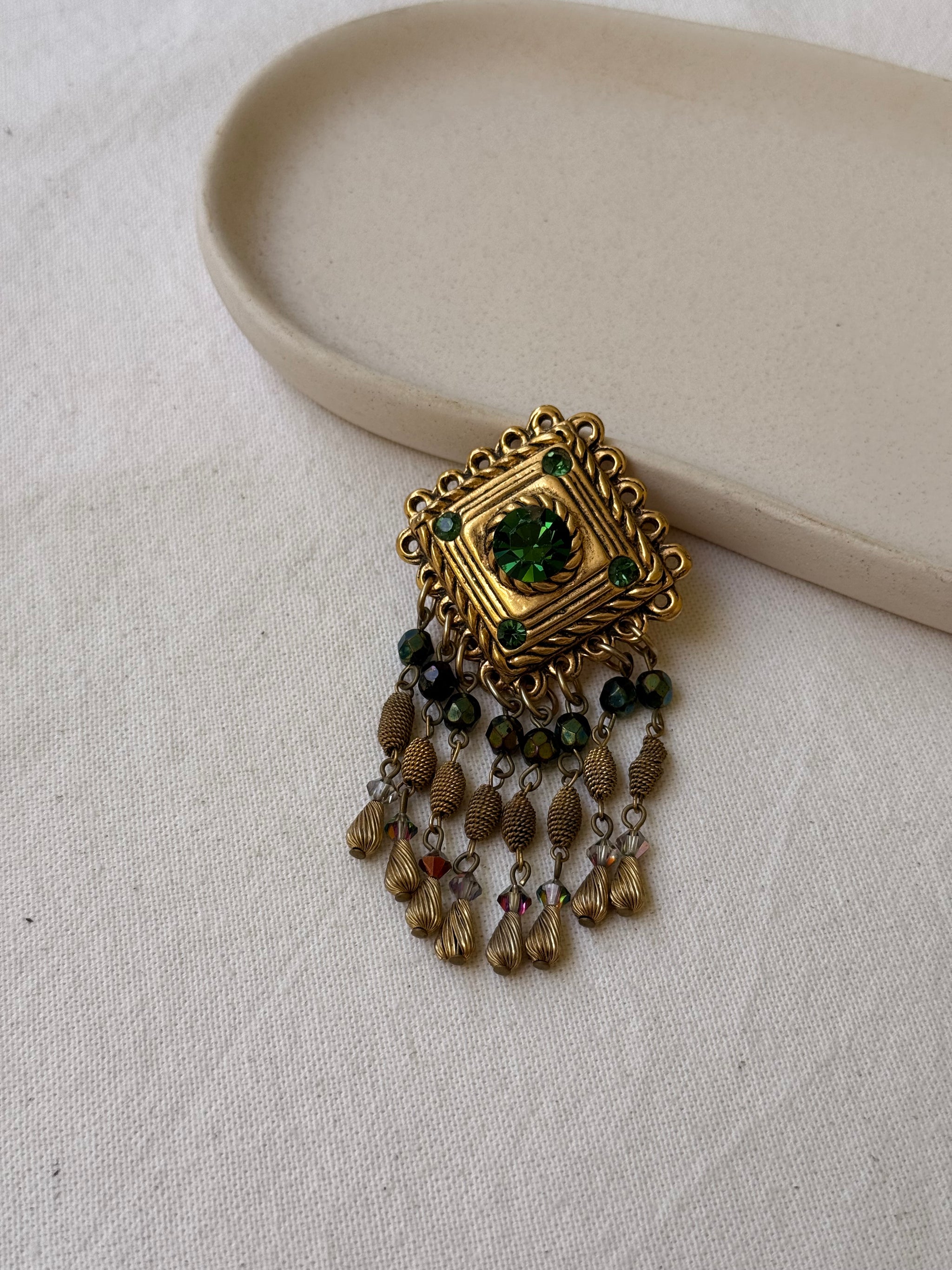 Broche Claire Deve vintage - Pampilles et cristaux verts