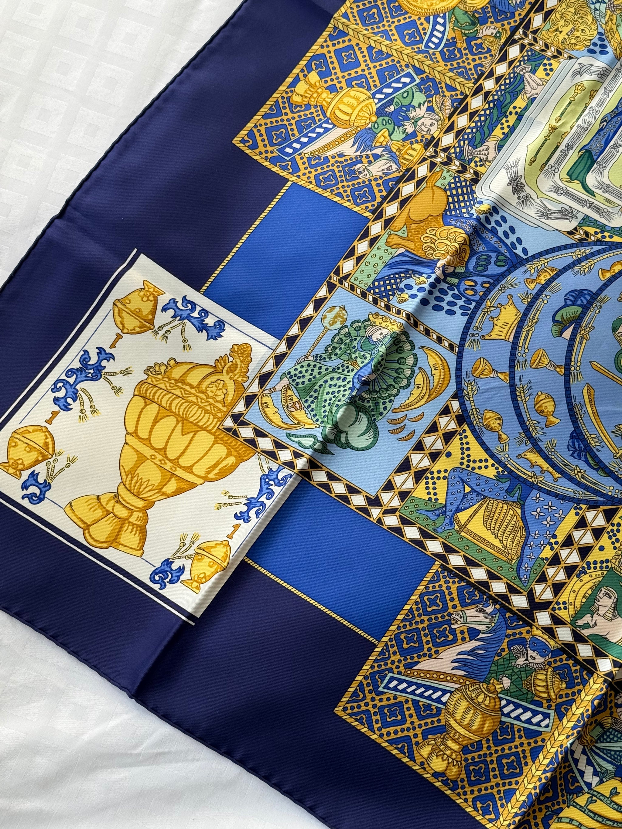 Foulard Hermès – Modèle Le Tarot