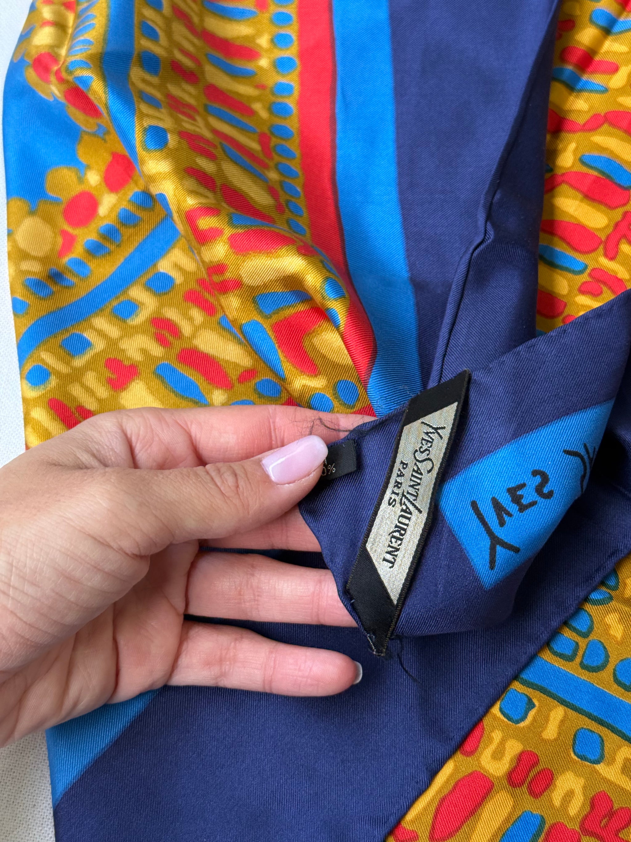 Yves Saint Laurent Scarf – Colorful graphic patterns