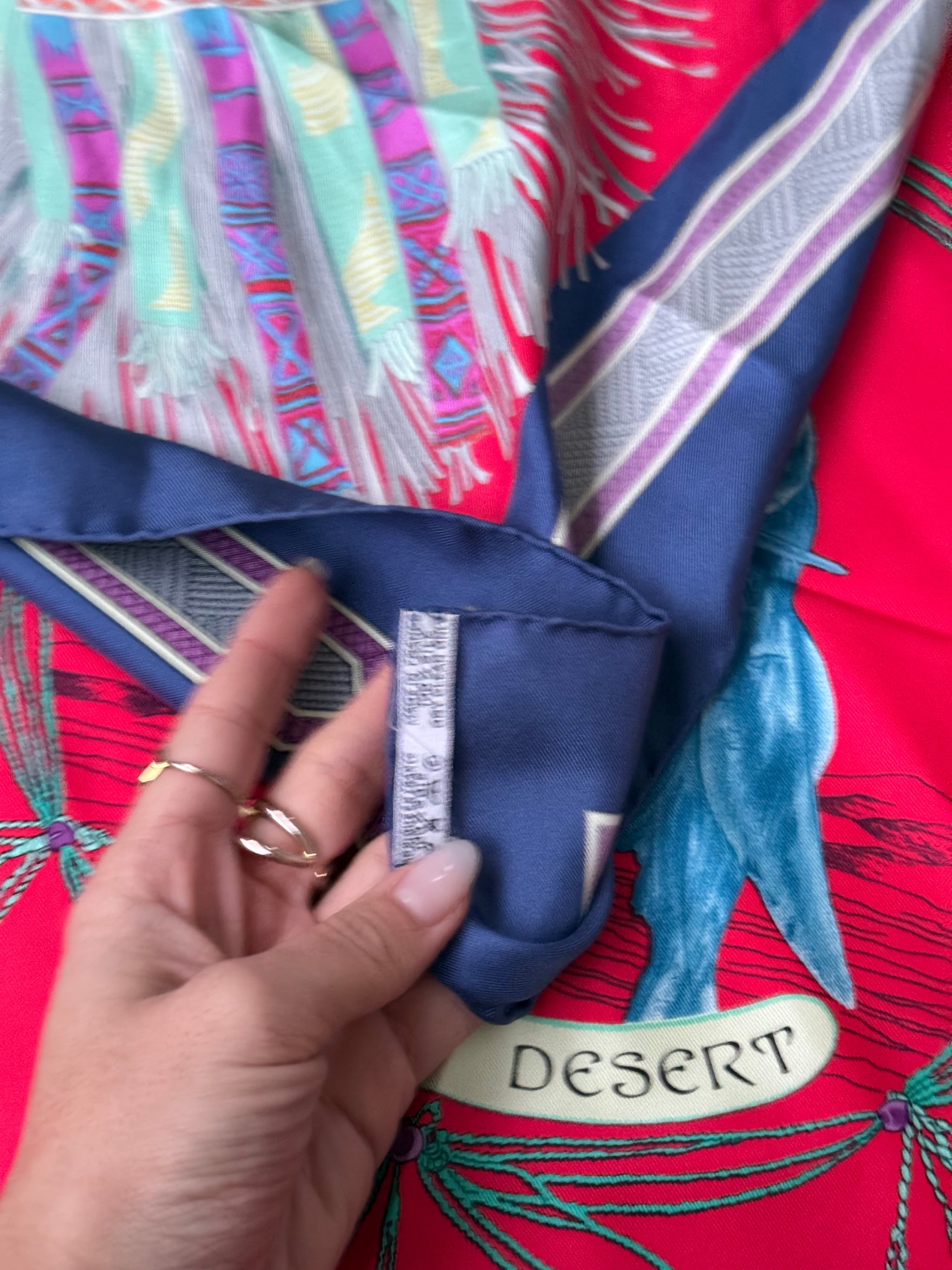 Foulard Hermès – Modèle Cuirs du désert