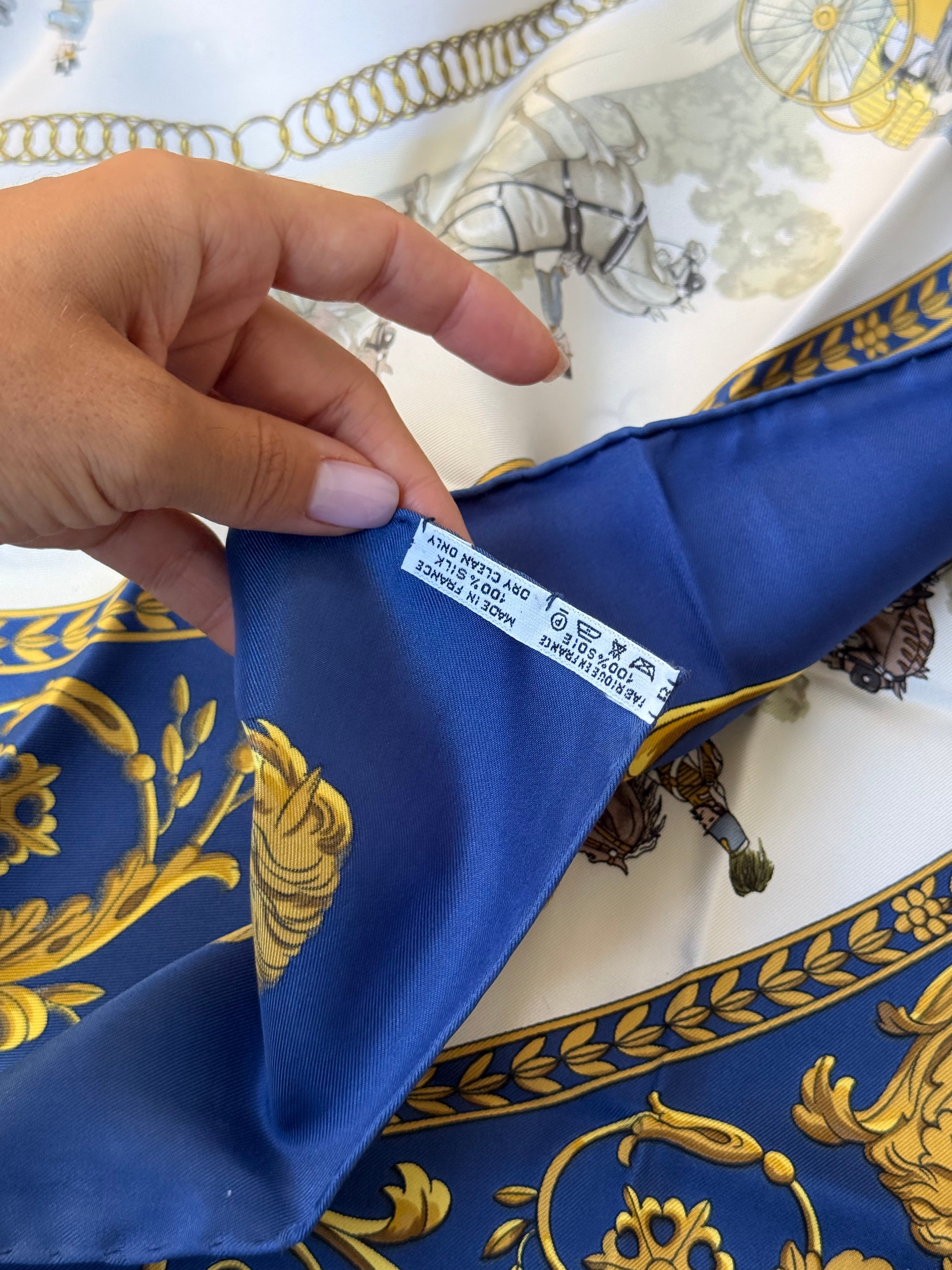 Foulard Hermès – Modèle Promenade de Longchamps bleu