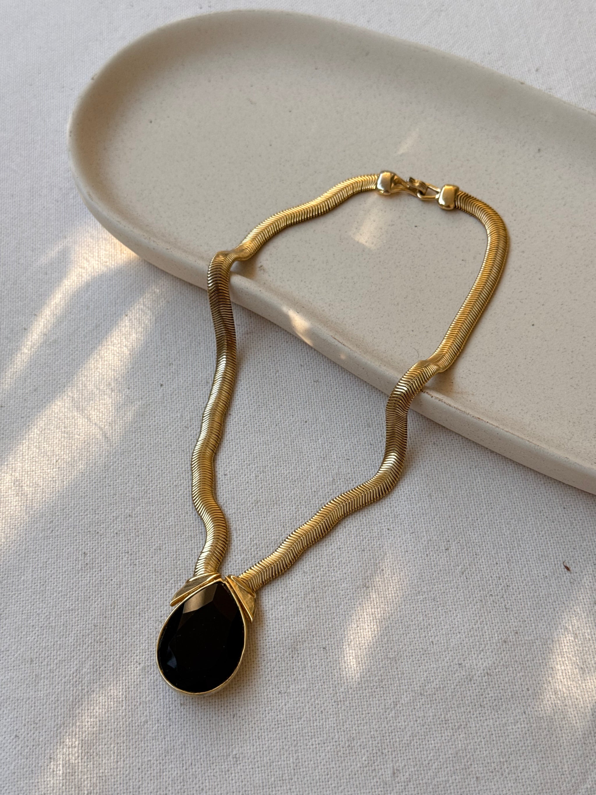 Collier Helena Rubinstein vintage - Pendentif goutte noire facetée