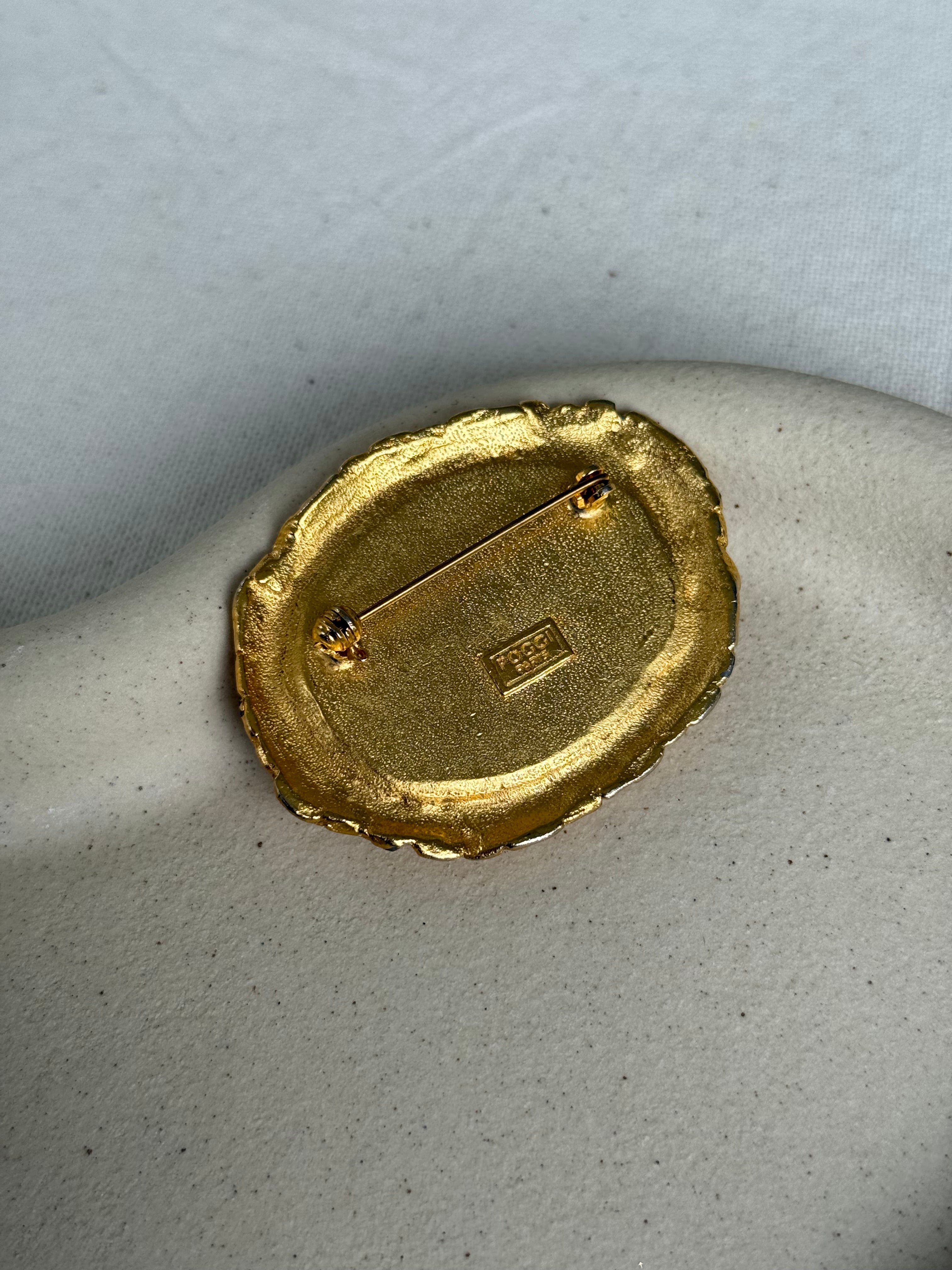 Vintage Poggi Brooch - Black cabochon and textured gold-tone setting