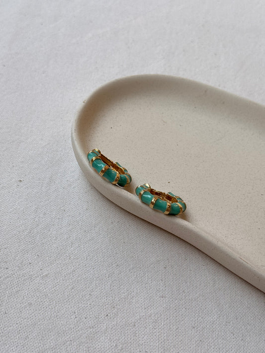 Boucles d’oreilles Kenneth Jay Lane vintage - Créoles émaillées turquoise