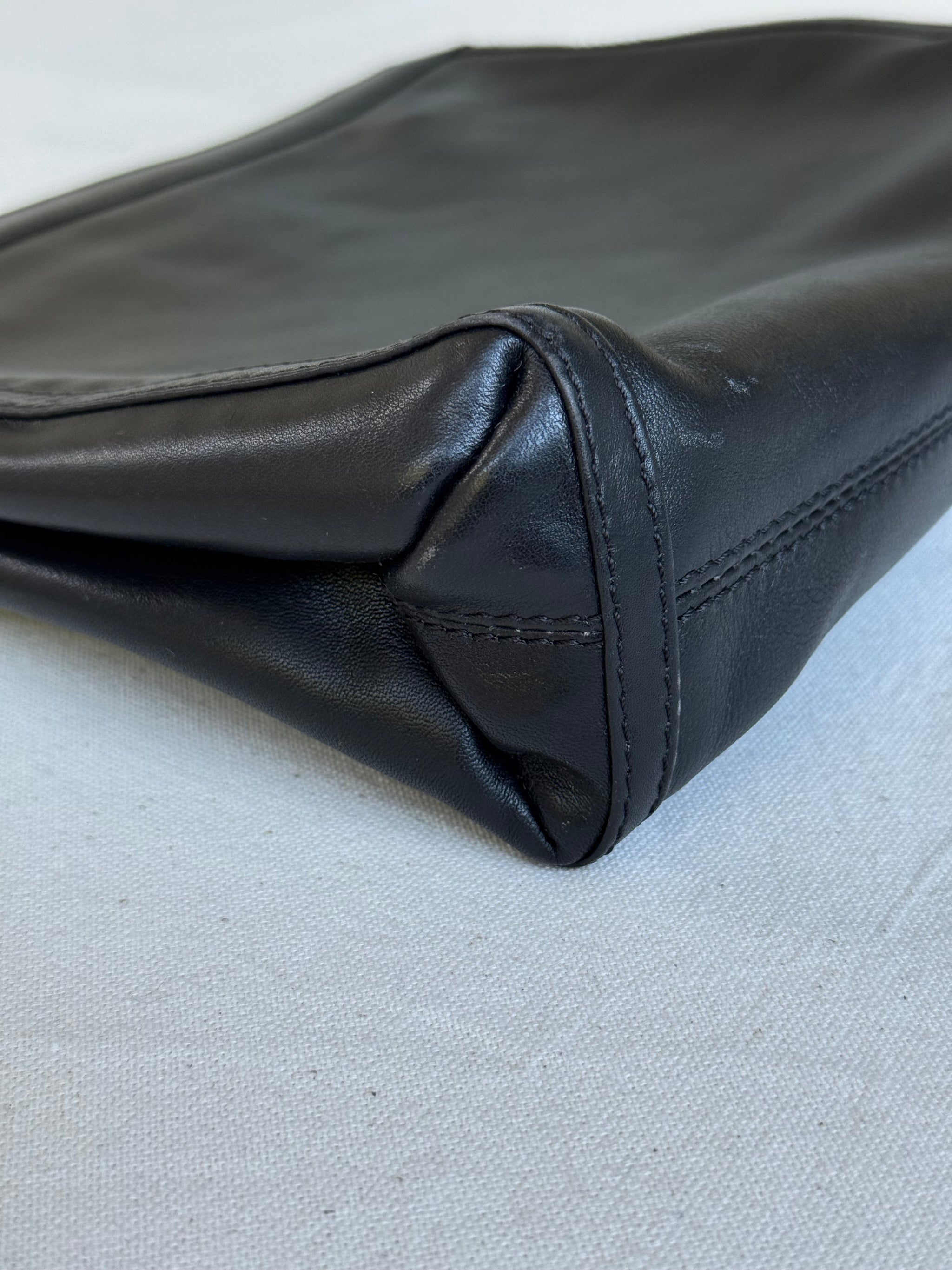 Pochette Céline vintage - Cuir noir et détails dorés