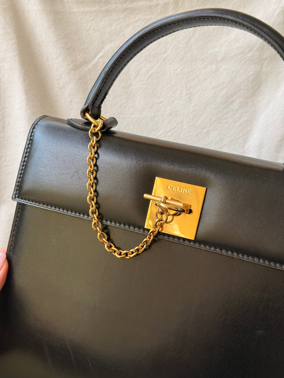 Sac Céline vintage - Top Handle cuir noir et fermoir doré