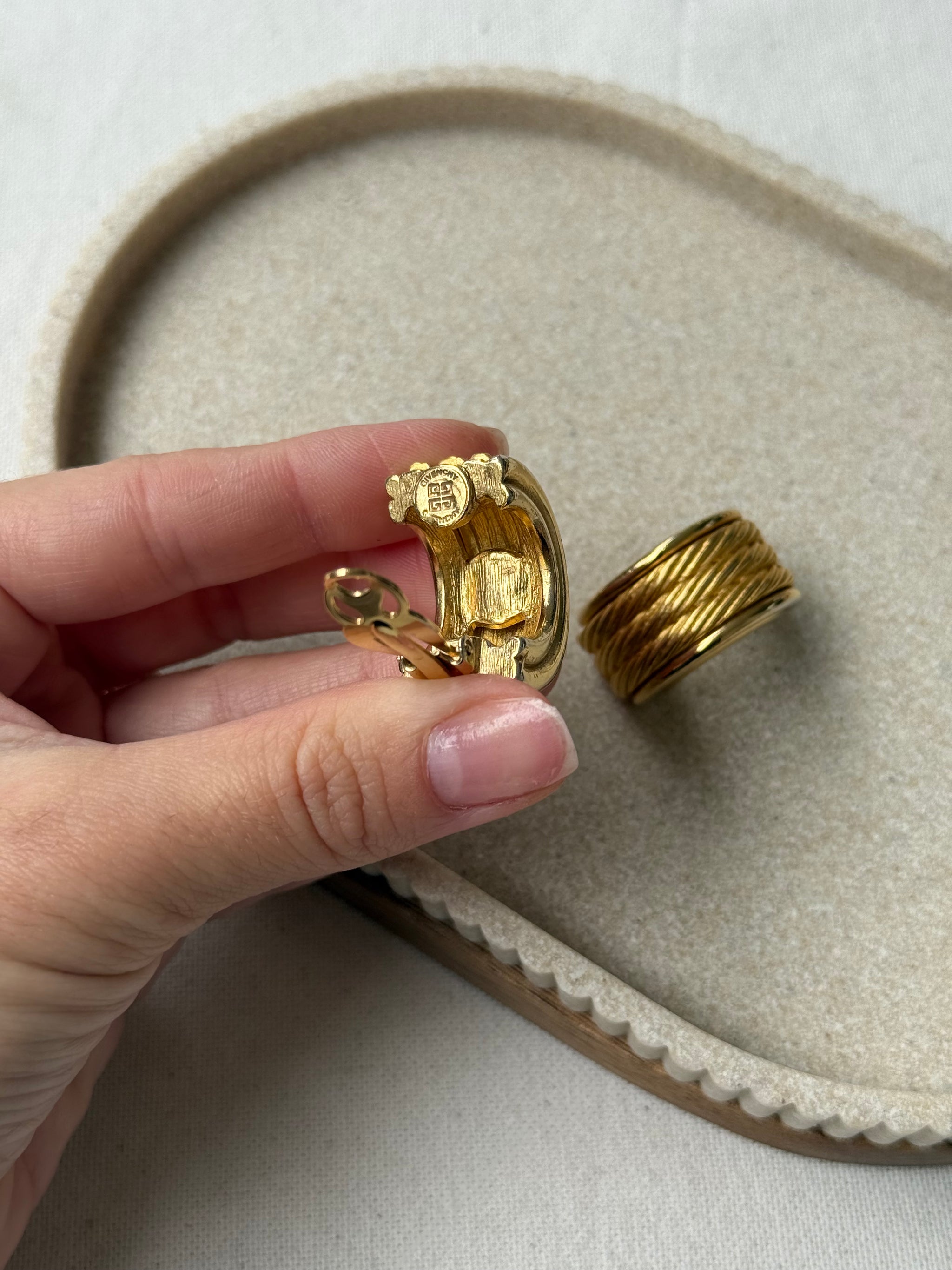 Boucles d’oreilles Givenchy vintage - Créoles épaisses dorés