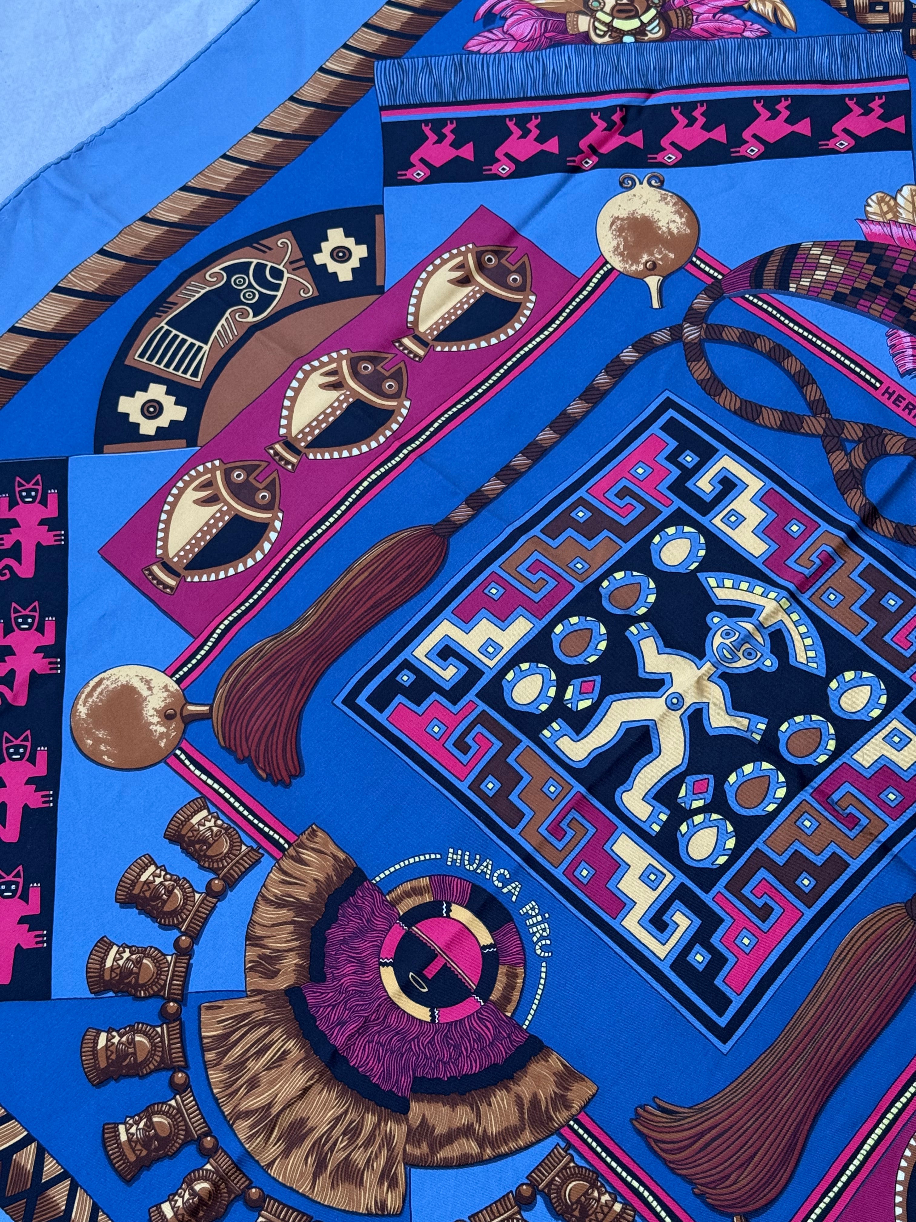 Foulard Hermès – Modèle Huaca Piru