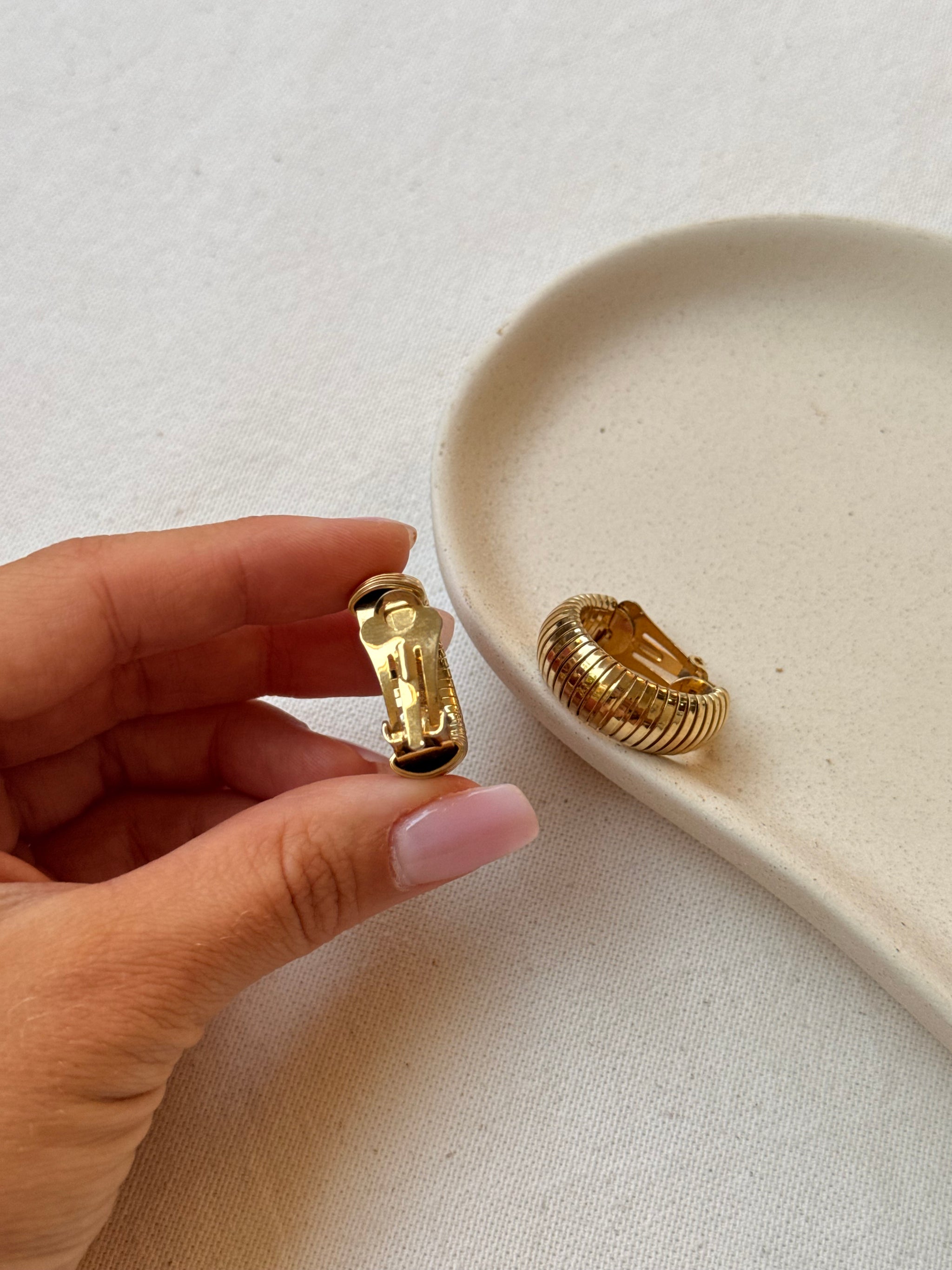 Boucles d’oreilles vintage - Créoles striées dorées