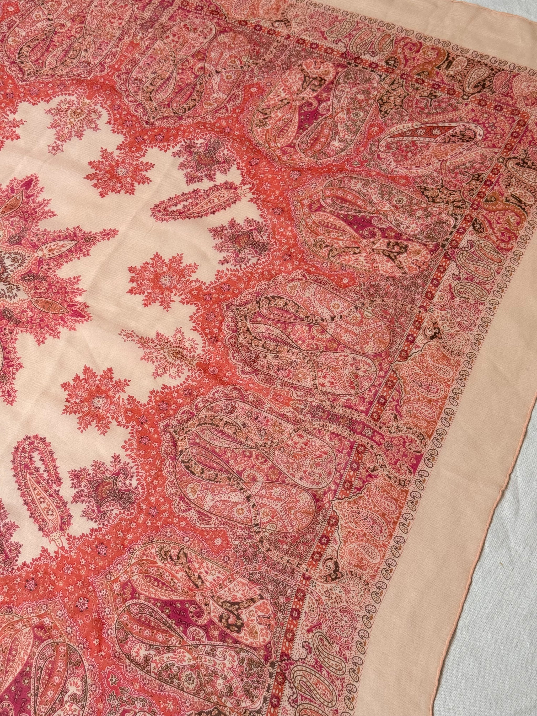 Foulard Christian Dior vintage – Motifs cachemire rose