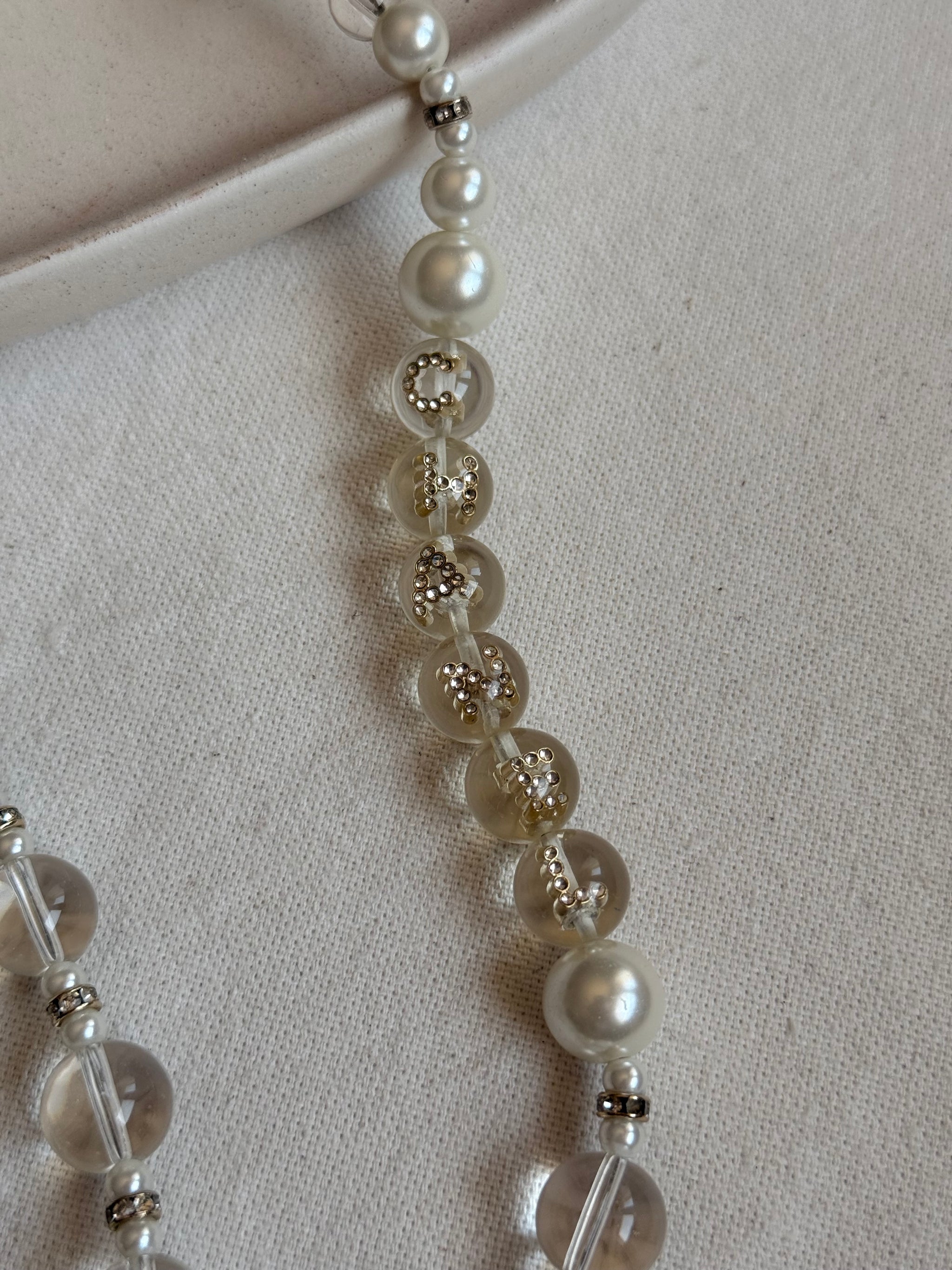 Collier sautoir Chanel - Perles et pâte de verre Collection 2019