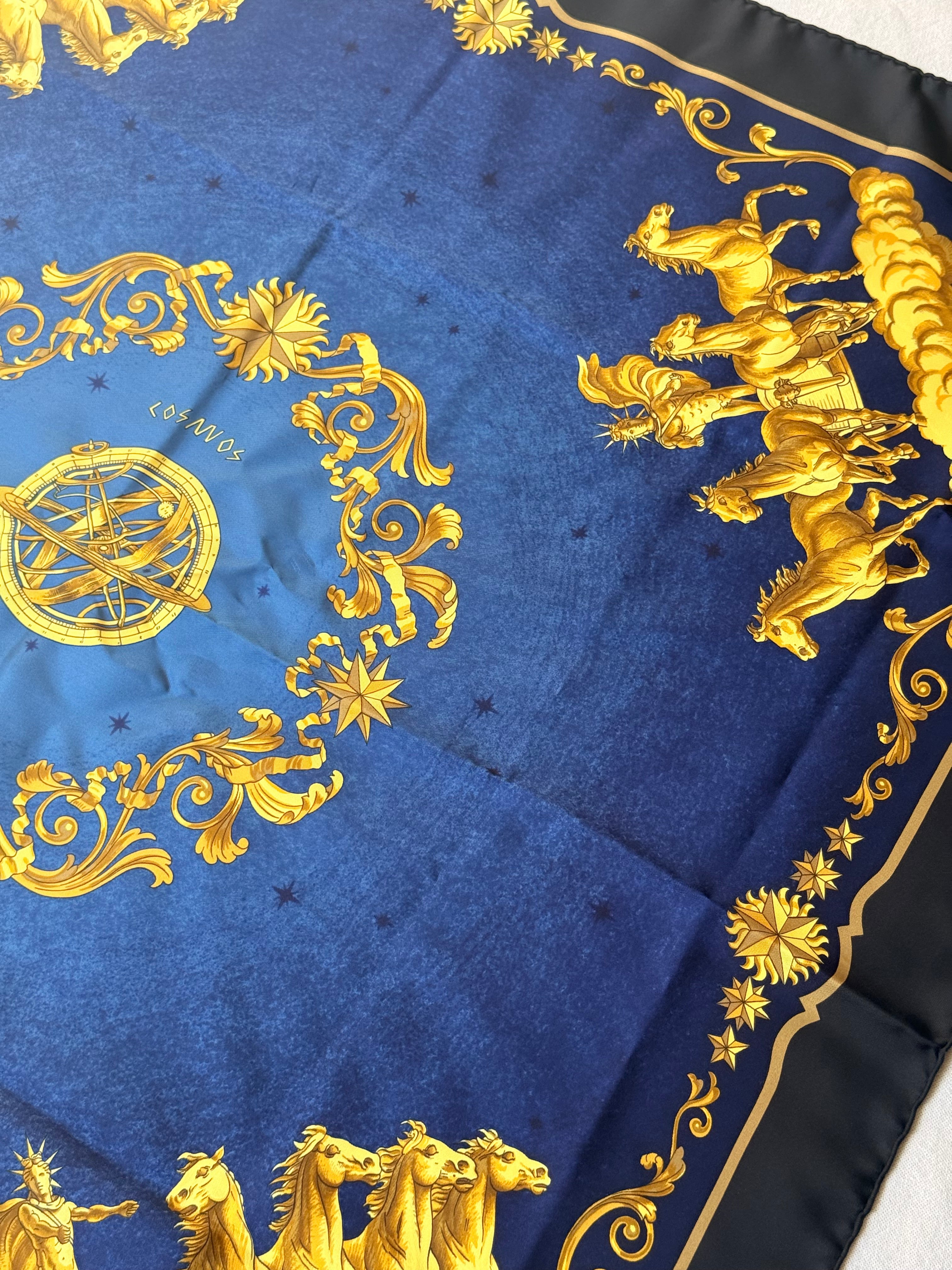 Foulard Hermès – Modèle Cosmos