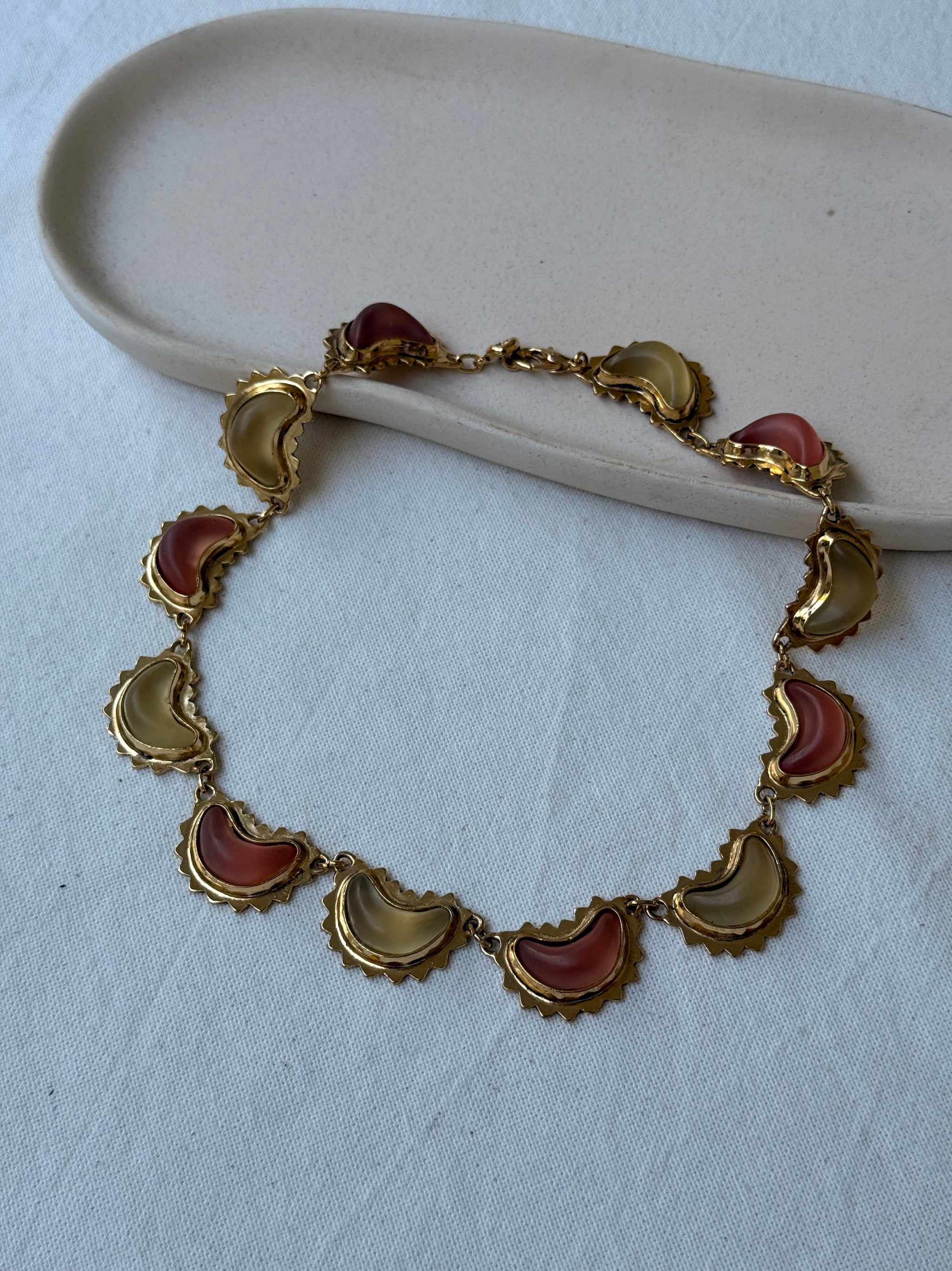 Collier Anica vintage - Cabochons croissants roses et ambrés