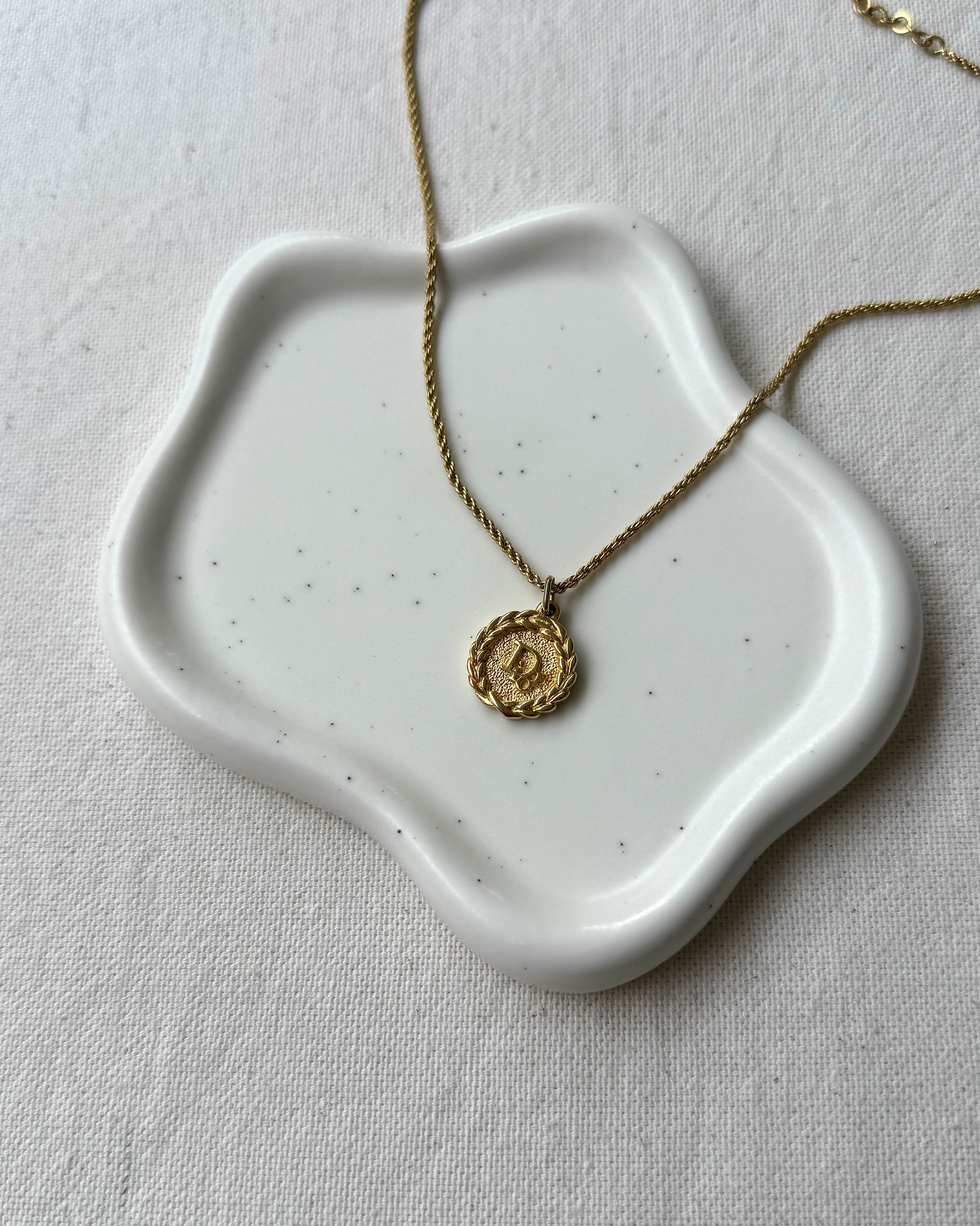 Collier Christian Dior vintage - Médaillon inscription Dior