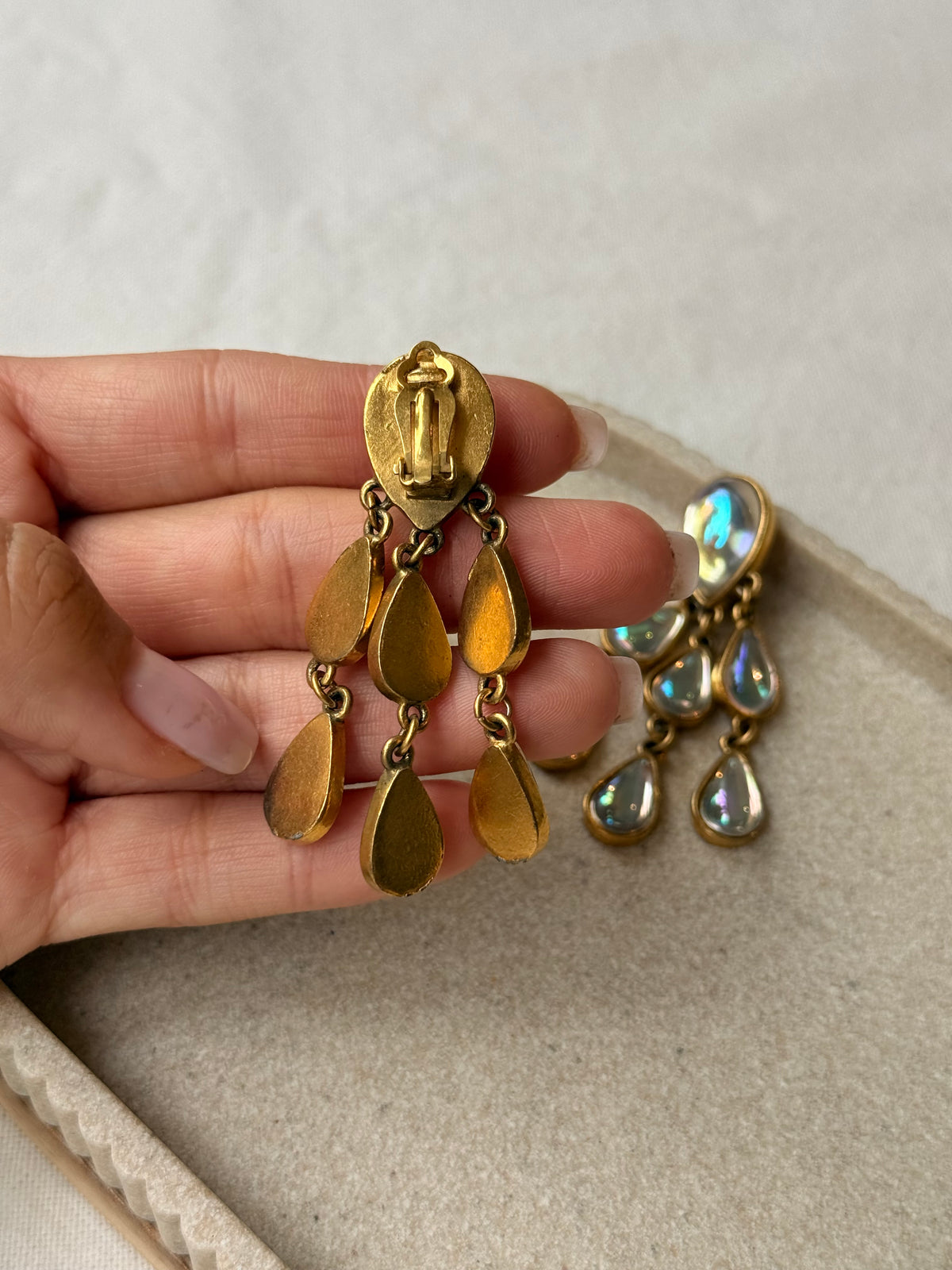 Boucles d’oreilles vintage - Pampilles nacrées irisées
