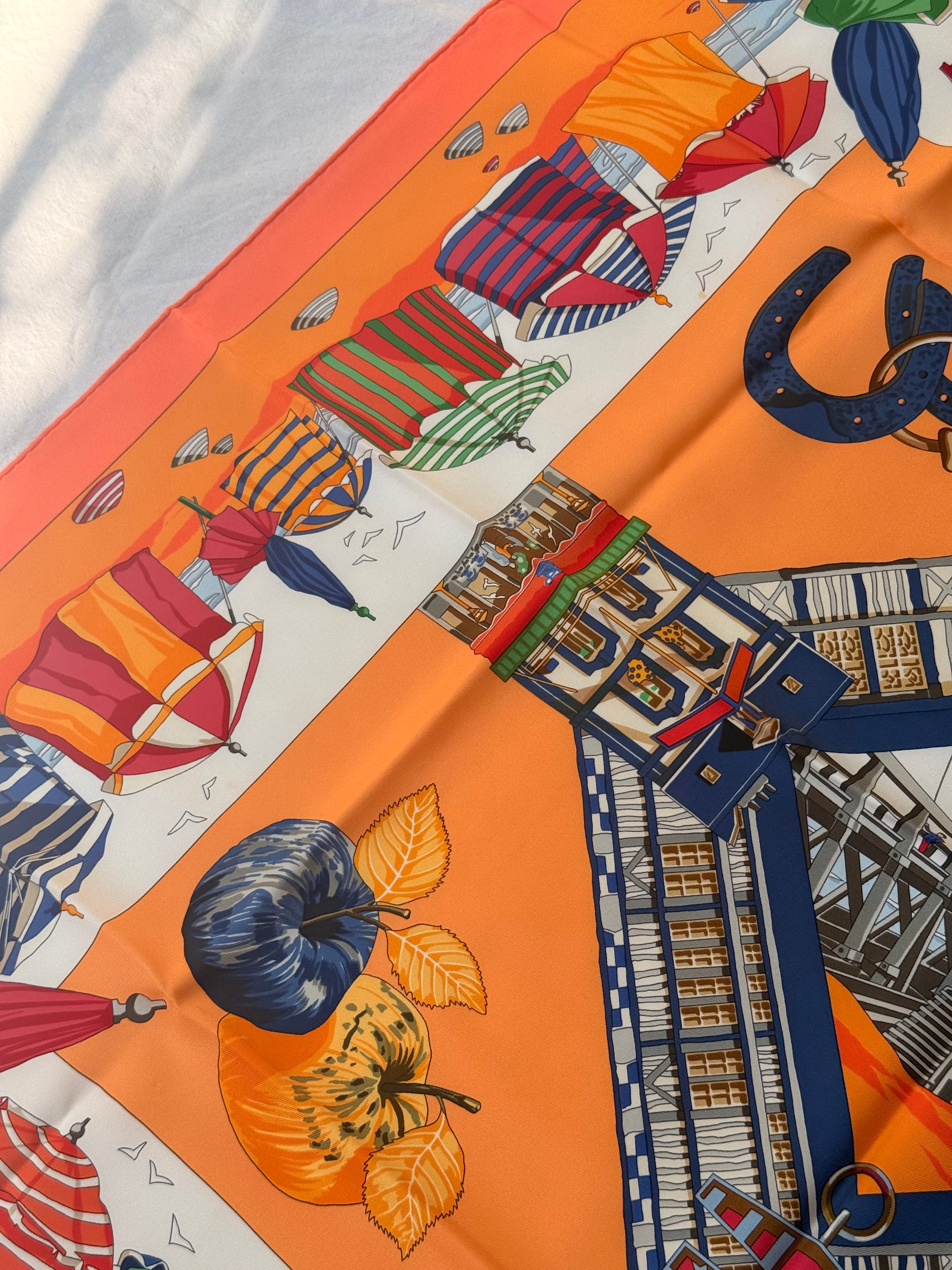 Foulard Hermès – Modèle Charmes des Plages Normandes