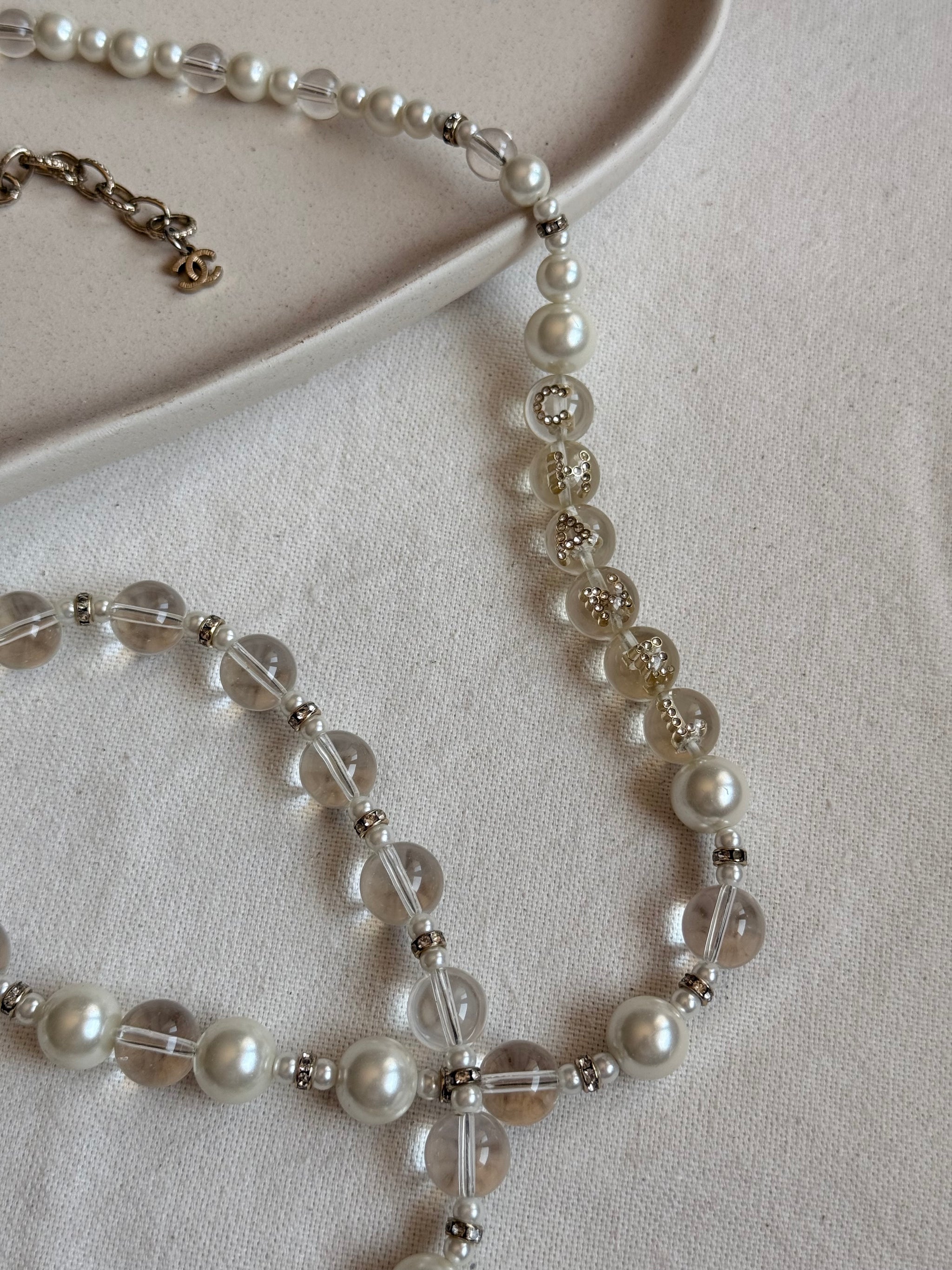 Collier sautoir Chanel - Perles et pâte de verre Collection 2019