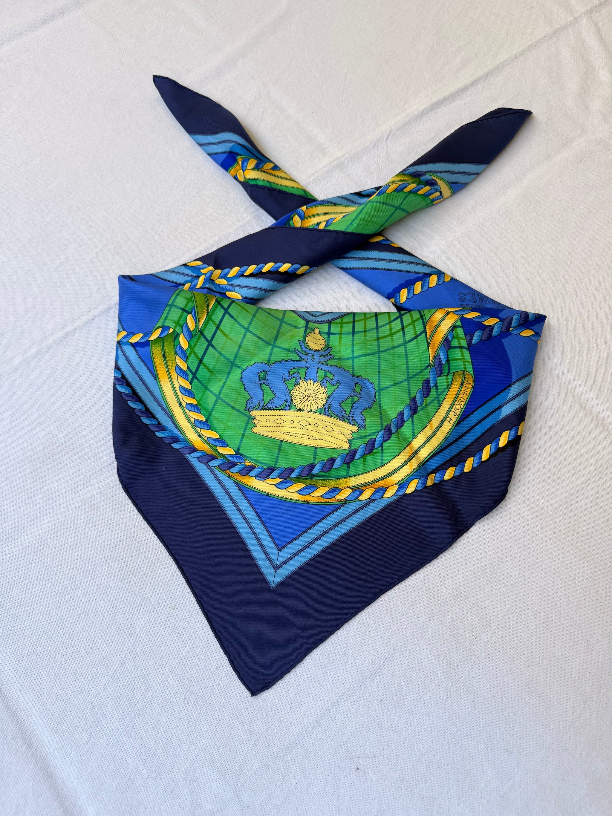 Foulard Hermès – Modèle Grande Tenue