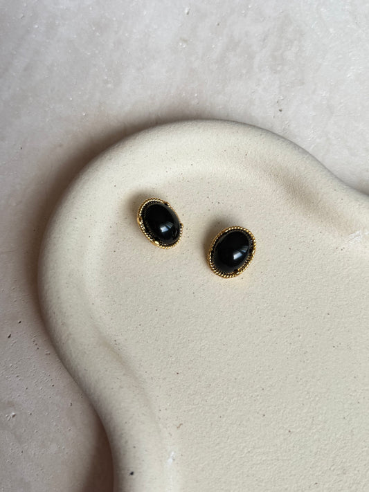 Boucles d’oreilles vintage - Ovales et cabochons noir en résine