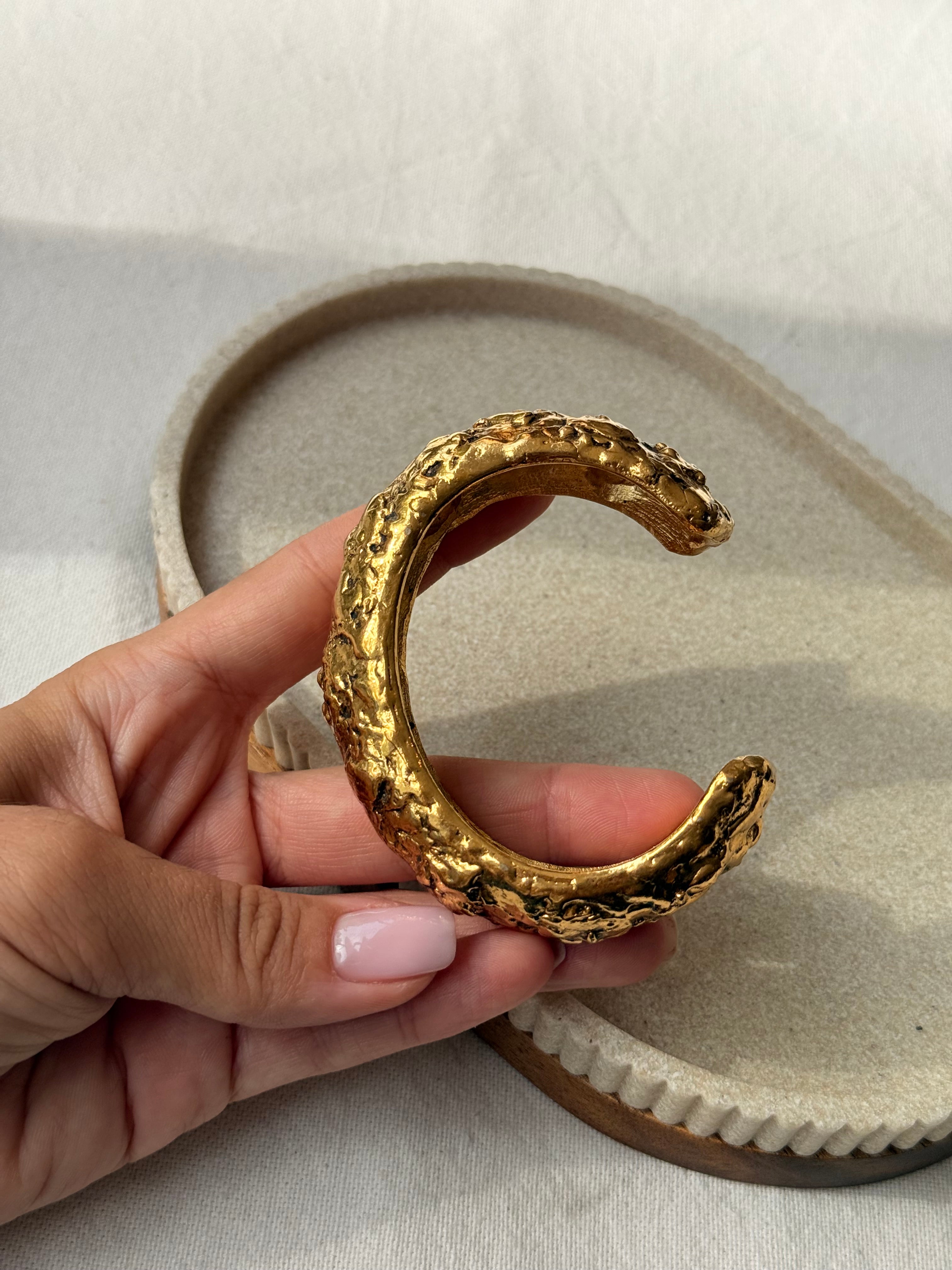 Bracelet Scherrer vintage - Manchette dorée texturée