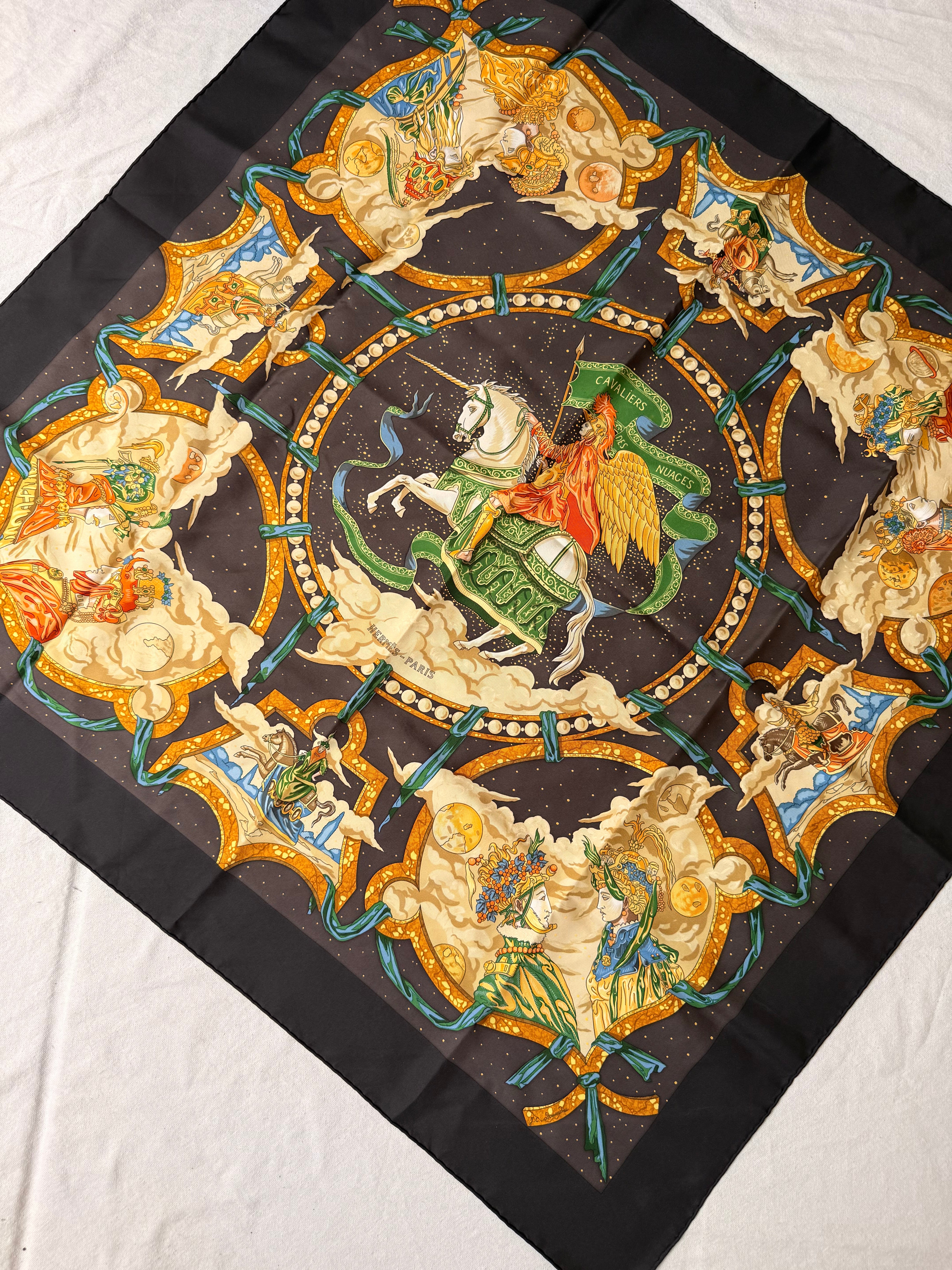 Foulard Hermès – Cavaliers des nuages