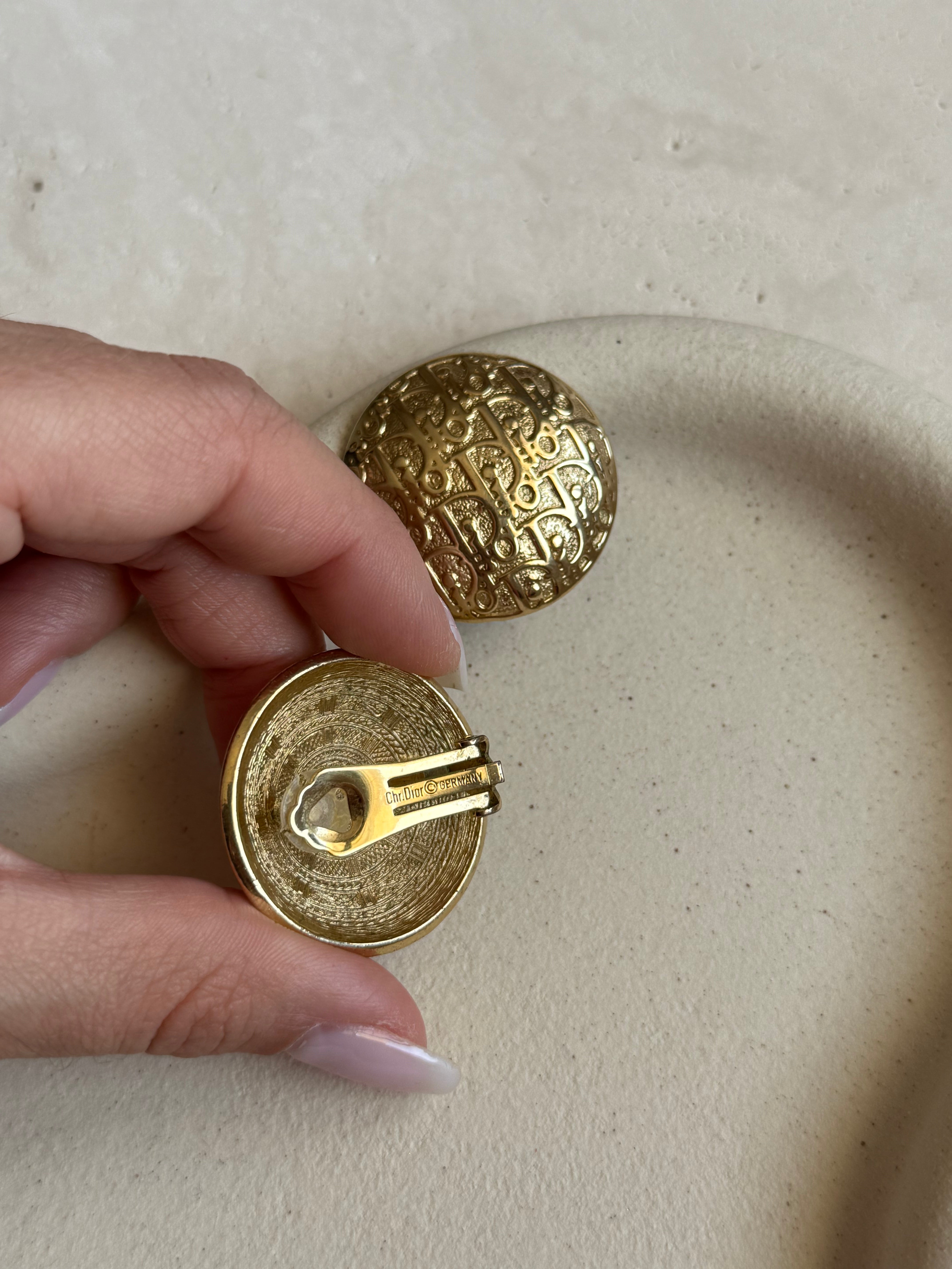 Boucles d’oreilles Christian Dior vintage - Rondes monogrammes CD