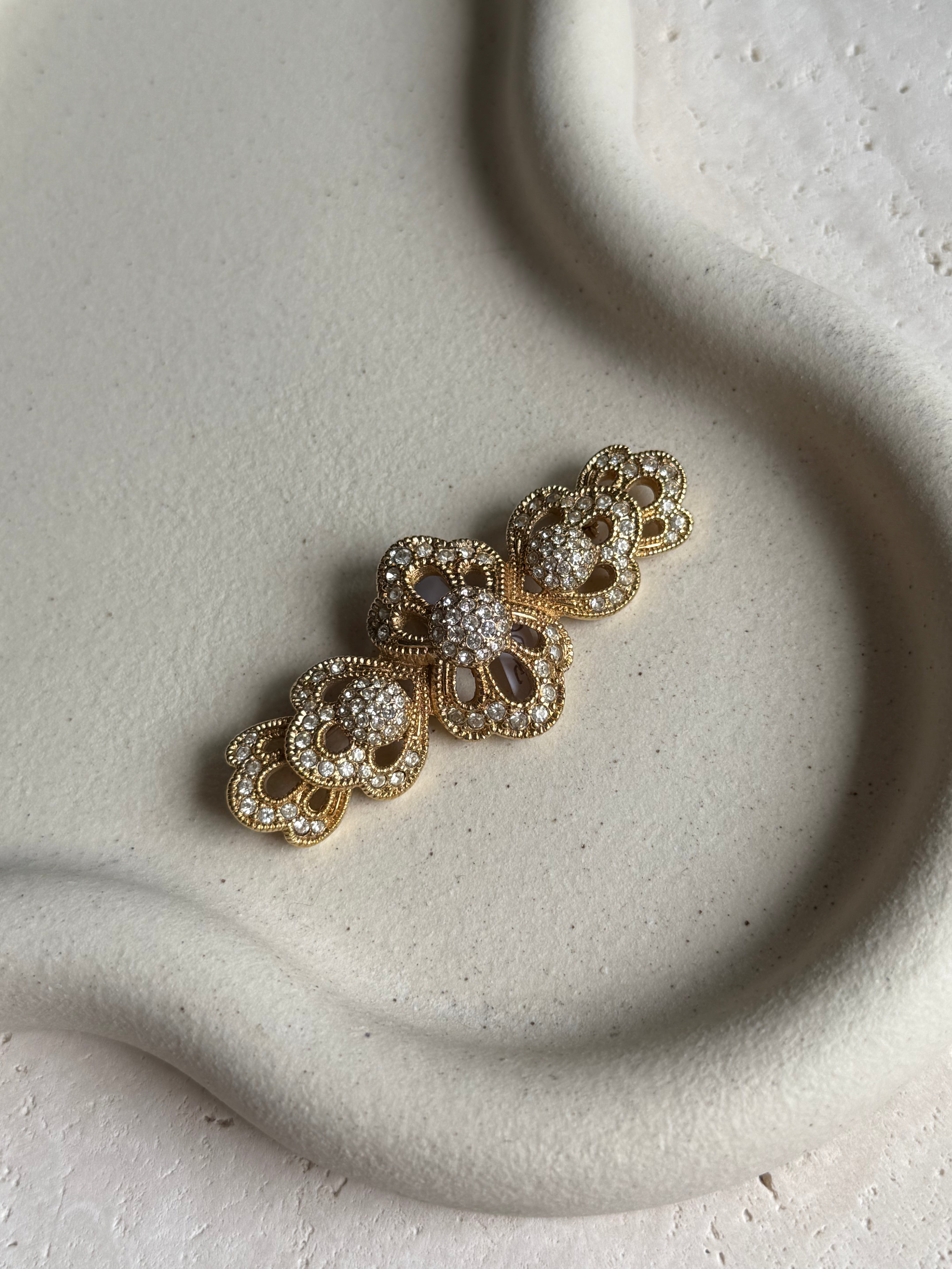 Broche Christian Dior vintage - Dentelle ornée de strass