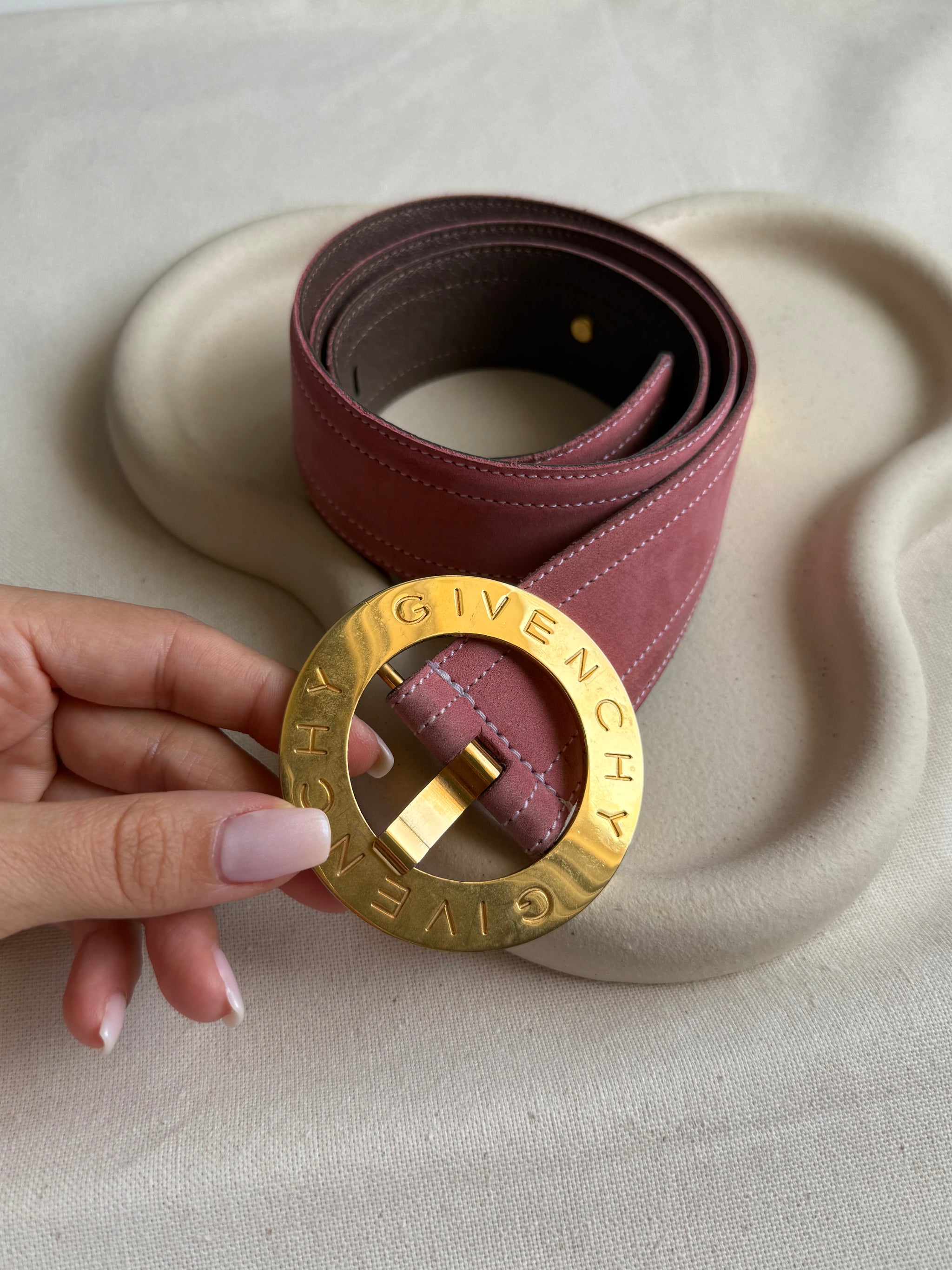 Ceinture Givenchy vintage - Daim rose et boucle dorée