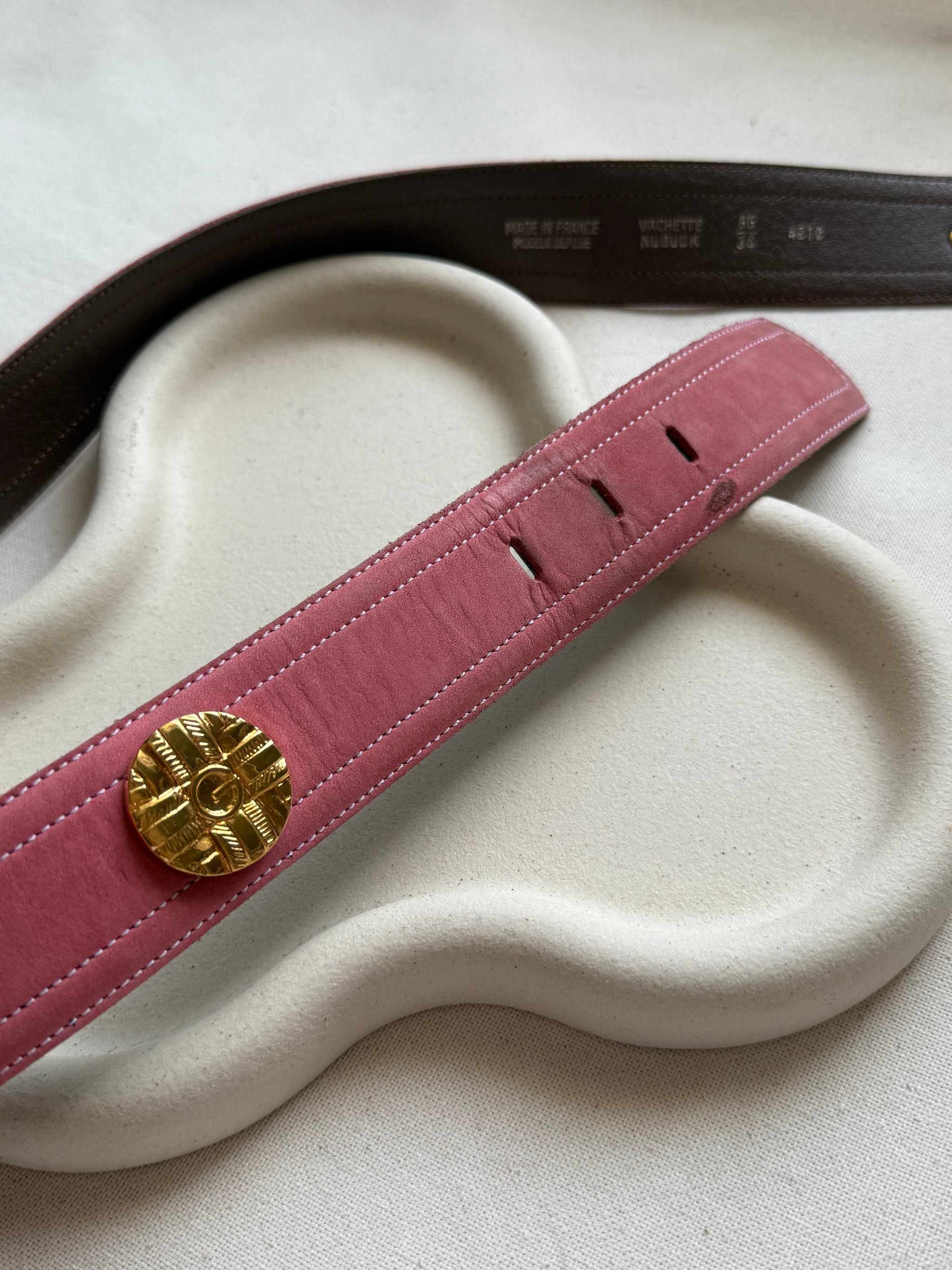 Ceinture Givenchy vintage - Daim rose et boucle dorée