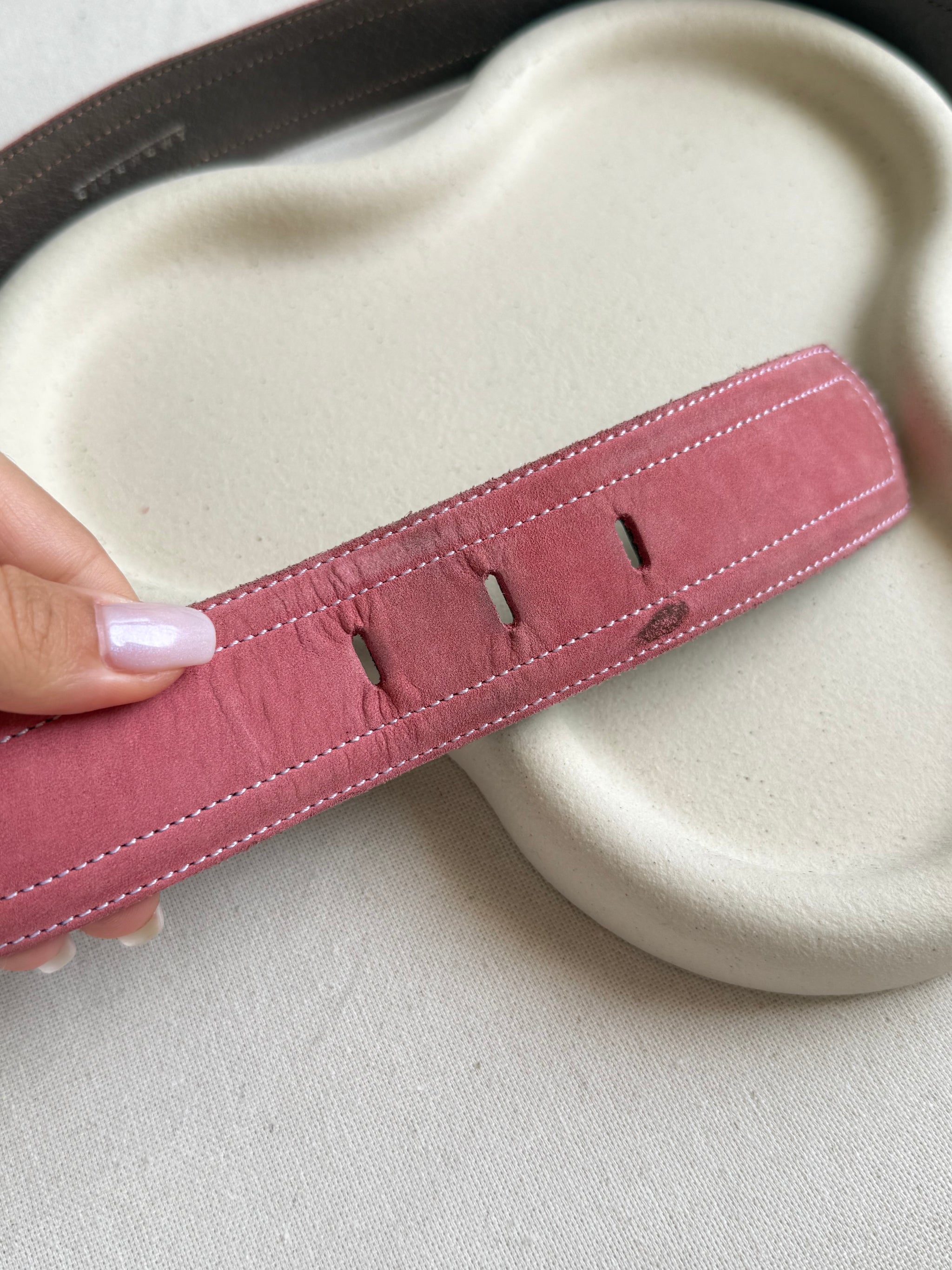 Ceinture Givenchy vintage - Daim rose et boucle dorée