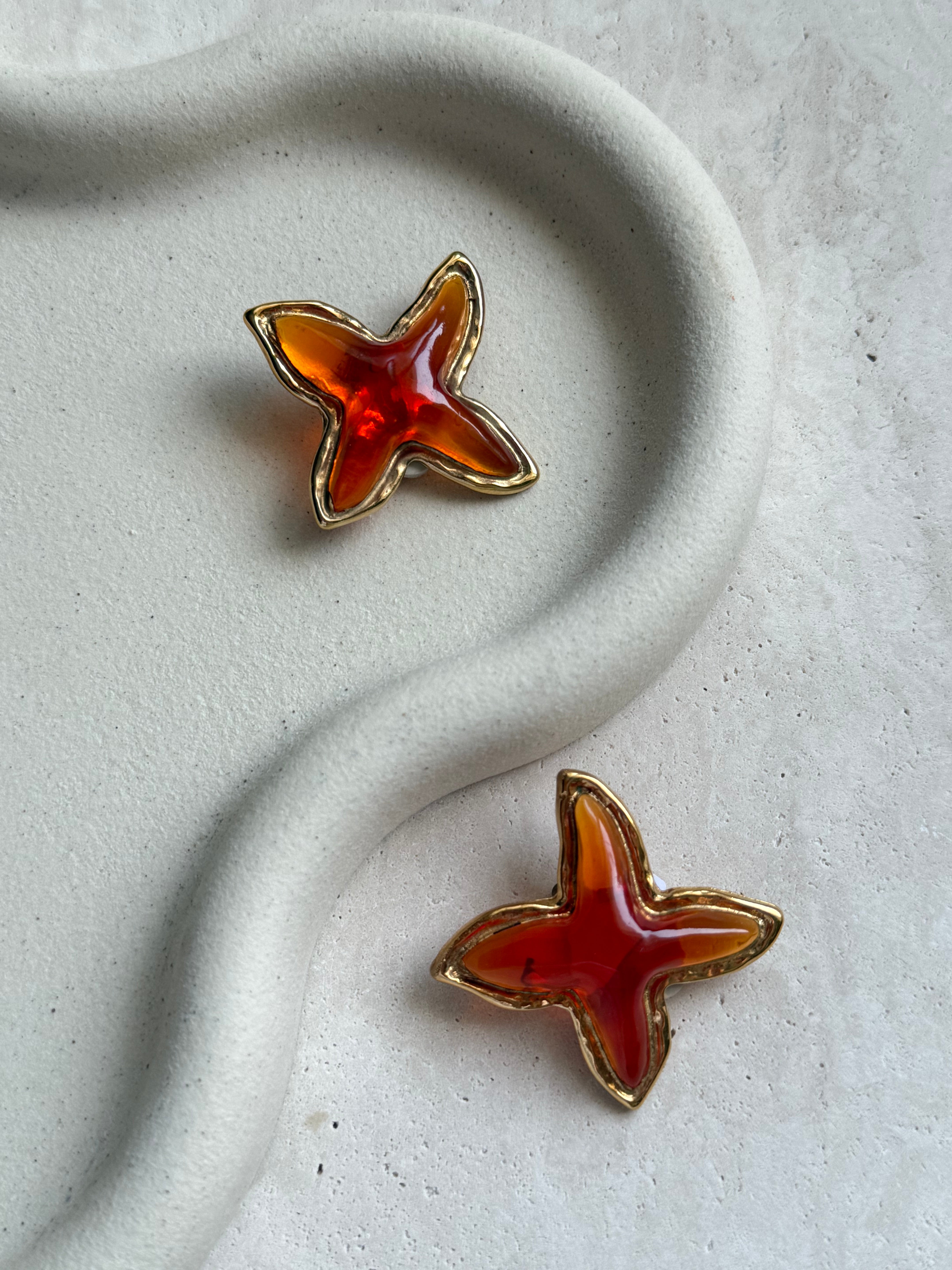 Boucles d'oreilles Guy Laroche vintage - Etoiles orangées