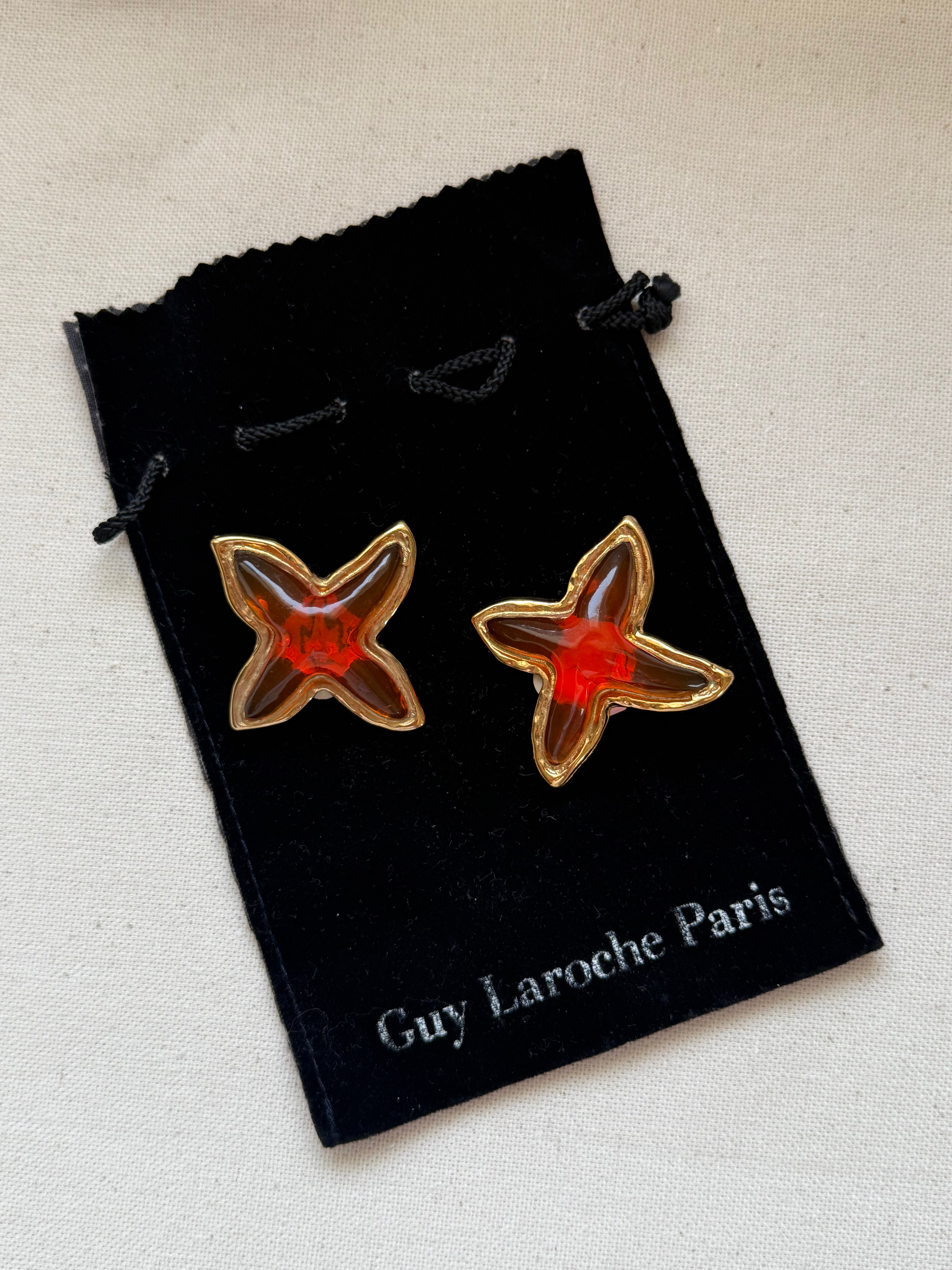 Boucles d'oreilles Guy Laroche vintage - Etoiles orangées