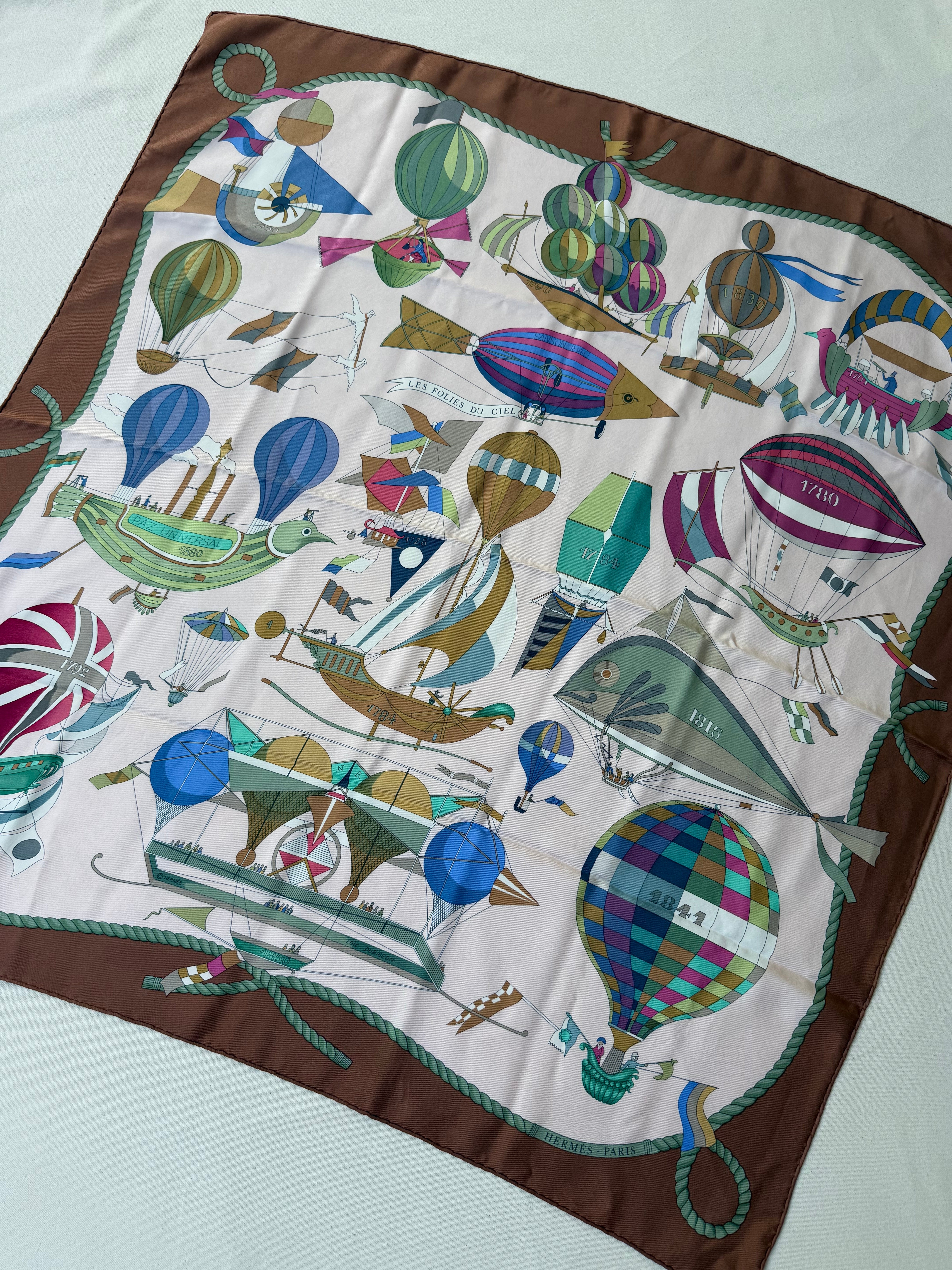 Foulard Hermès – Modèle Les Folies du Ciel