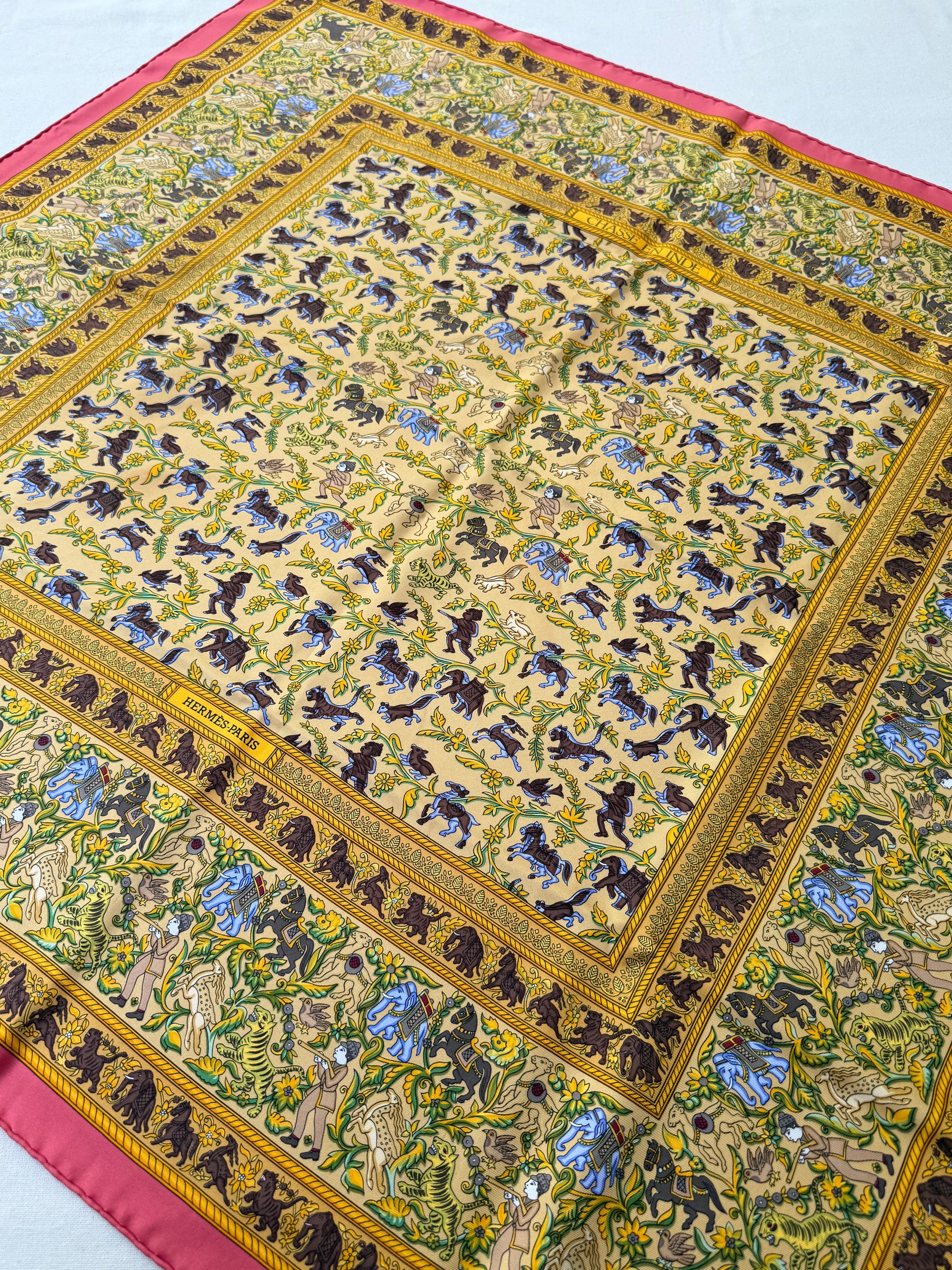 Foulard Hermès – Modèle Chasse en Inde