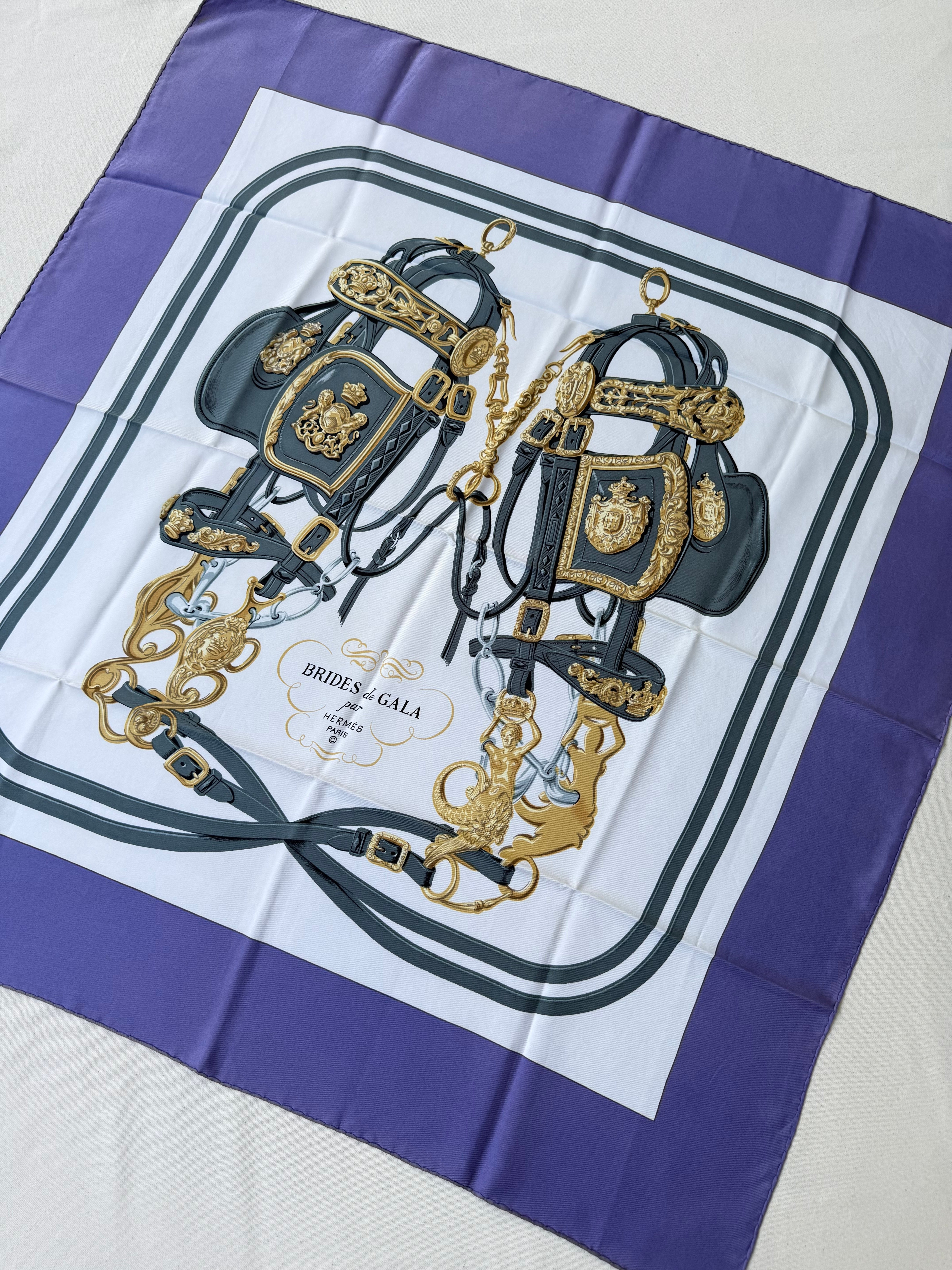 Foulard Hermès – Modèle Brides de Gala