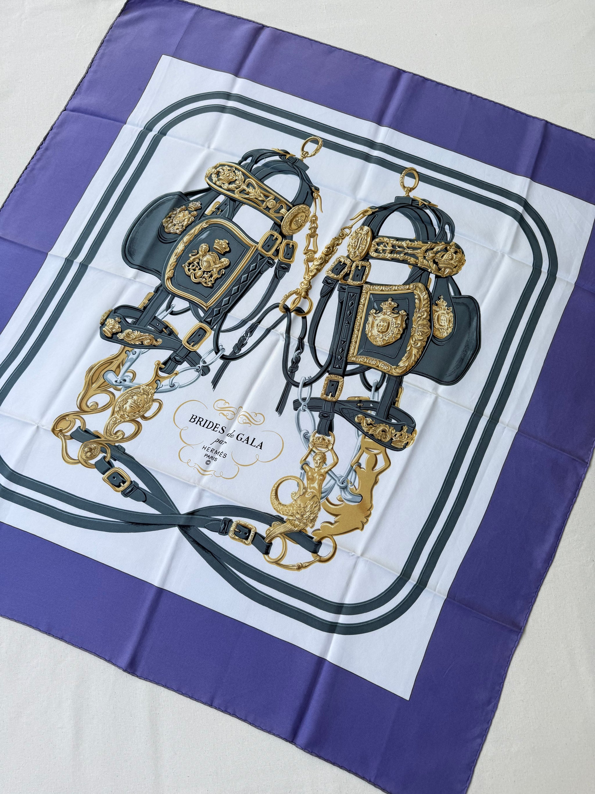 Foulard Hermès – Modèle Brides de Gala