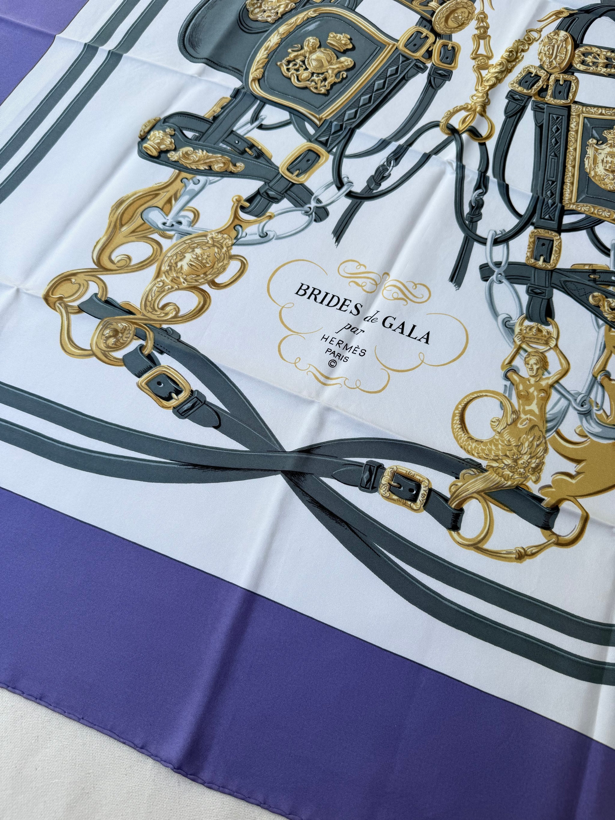 Foulard Hermès – Modèle Brides de Gala