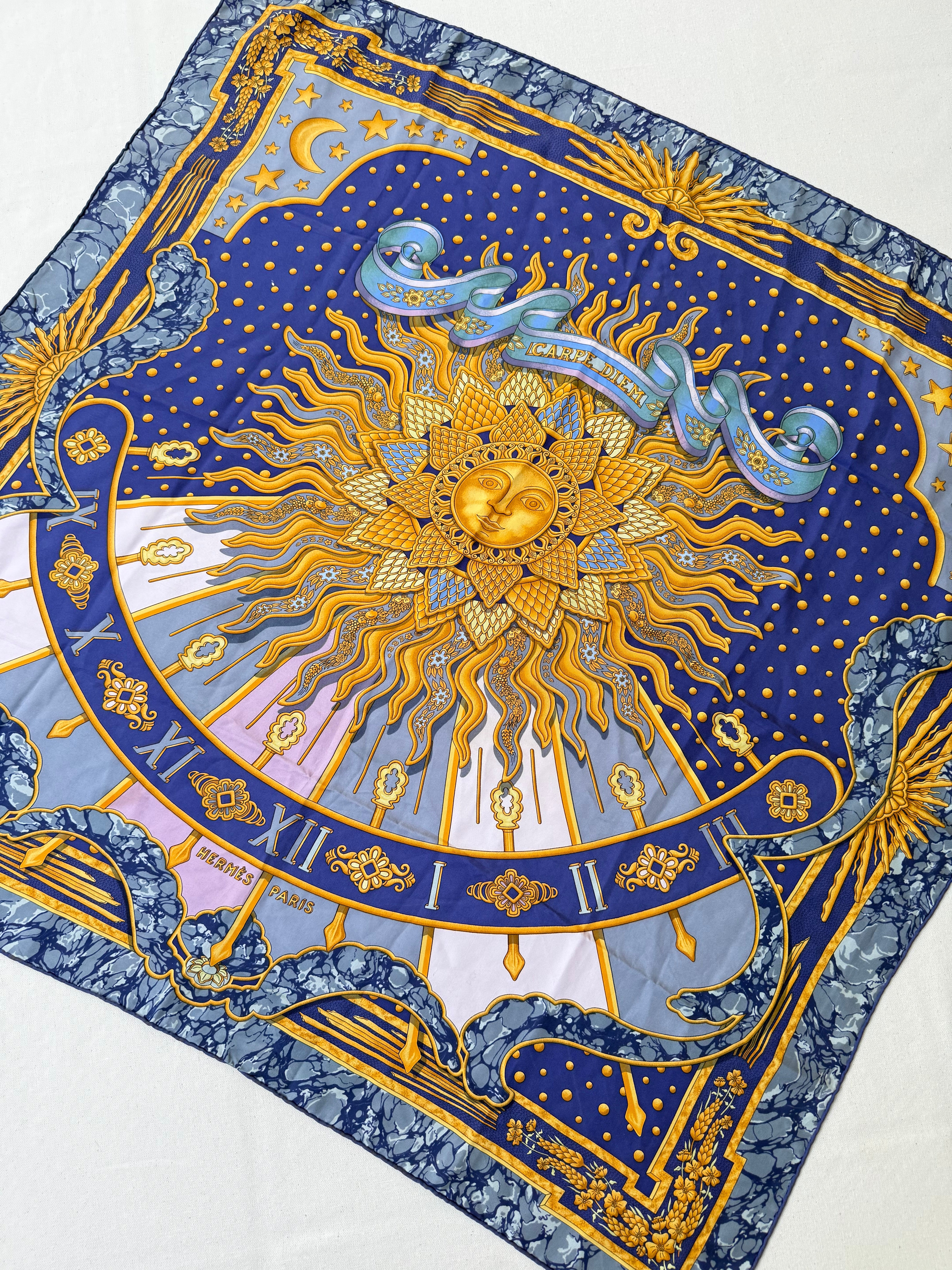 Foulard Hermès – Modèle Carpe Diem