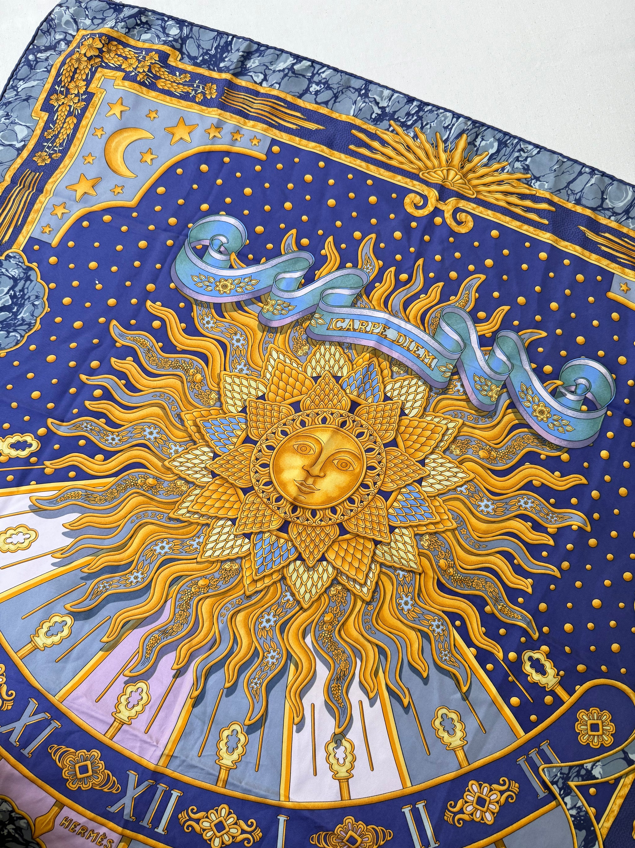 Foulard Hermès – Modèle Carpe Diem