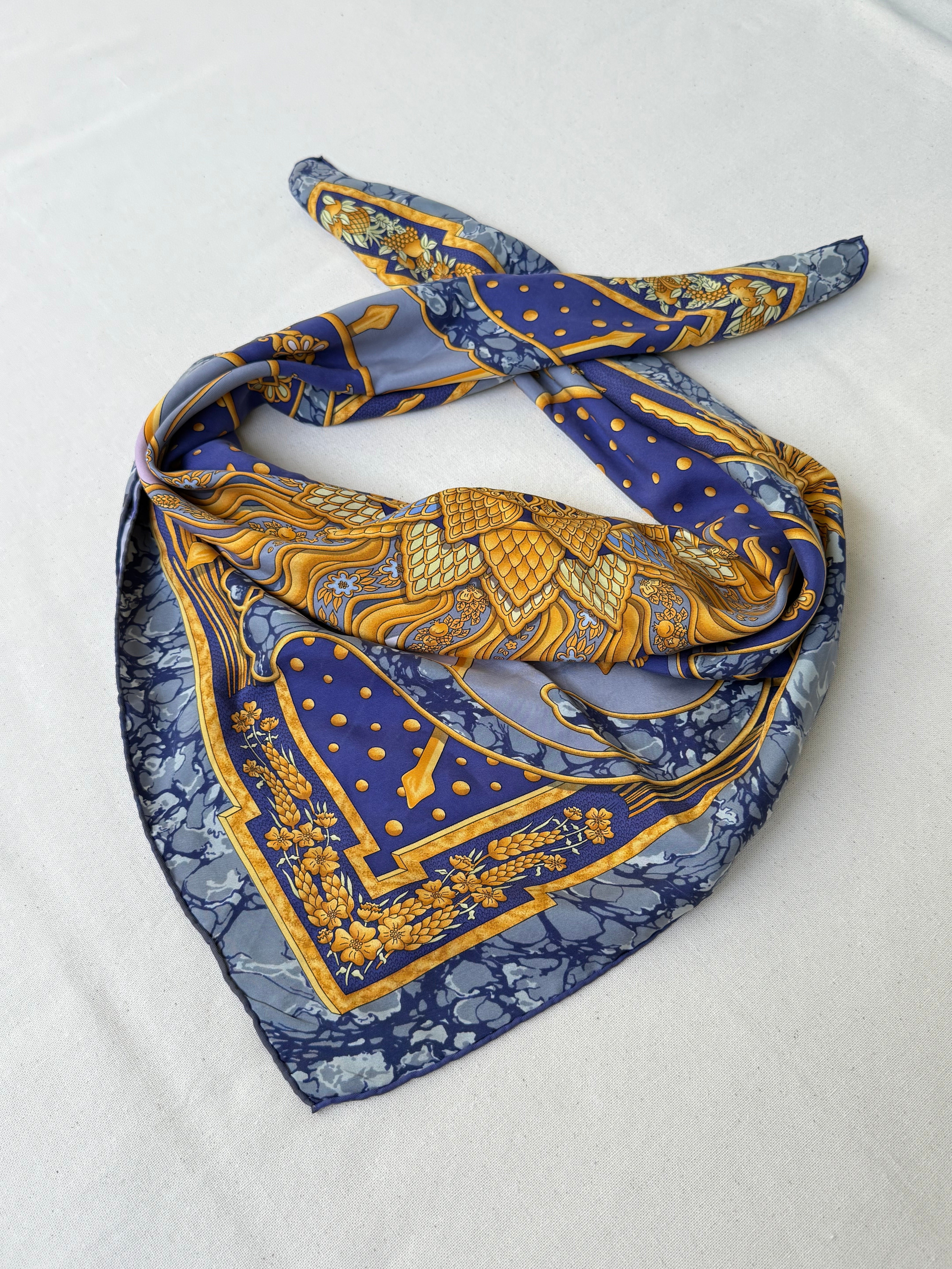 Foulard Hermès – Modèle Carpe Diem