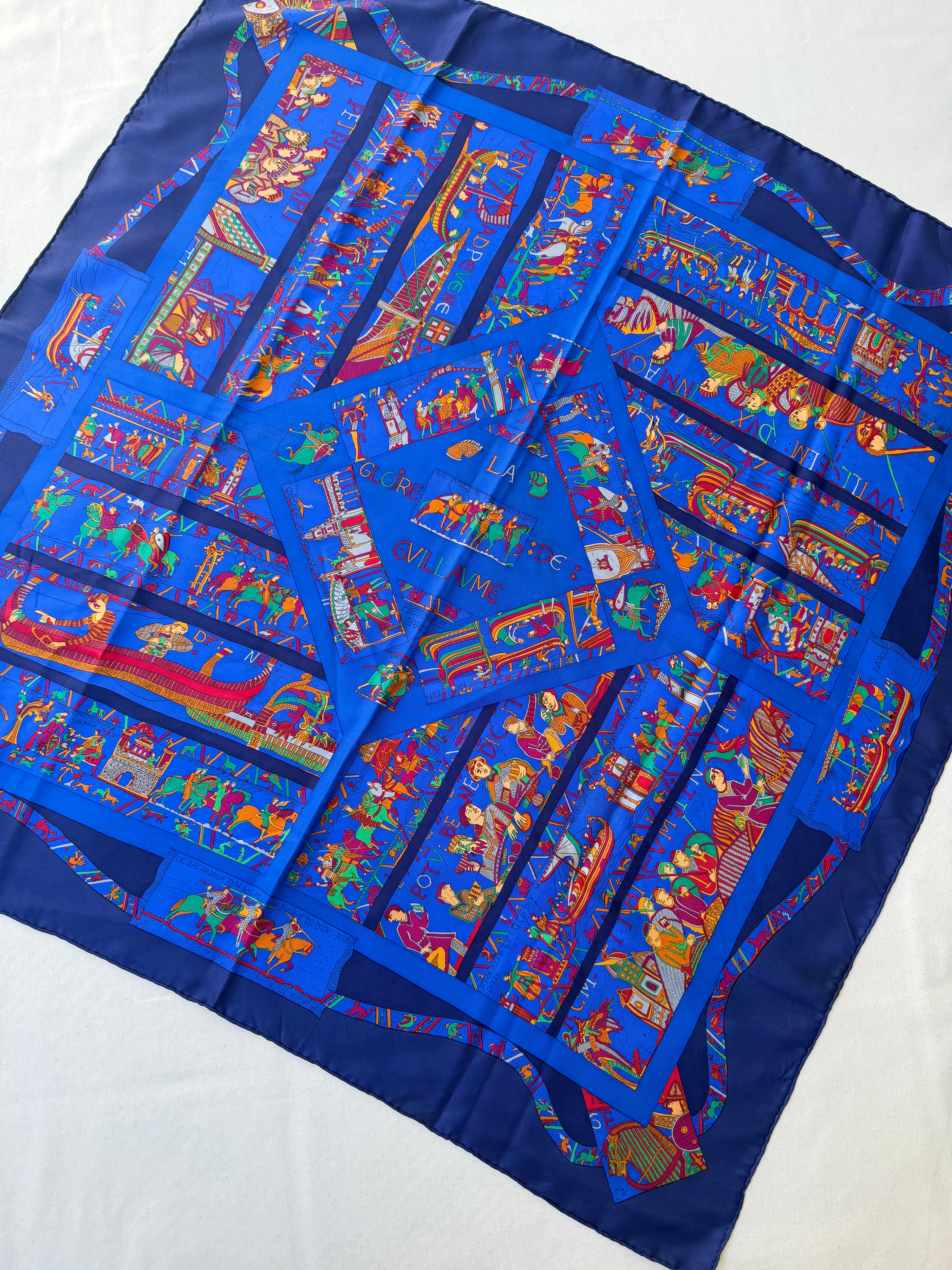 Foulard Hermès – Modèle A la gloire de Guillaume