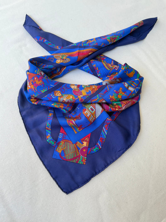 Foulard Hermès – Modèle A la gloire de Guillaume