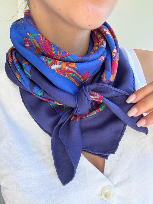 Foulard Hermès – Modèle A la gloire de Guillaume