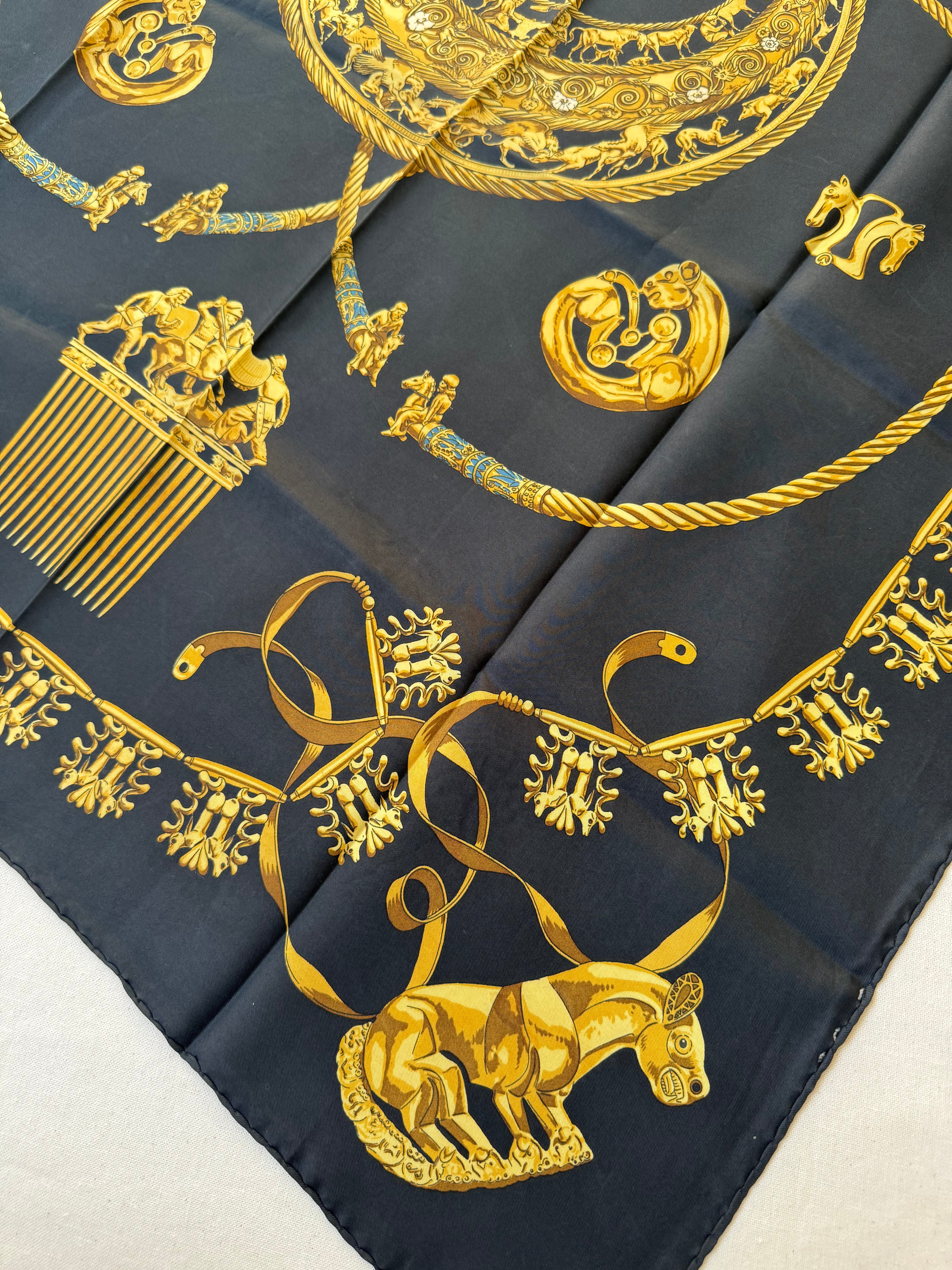 Foulard Hermès – Modèle Les Cavaliers d'Or