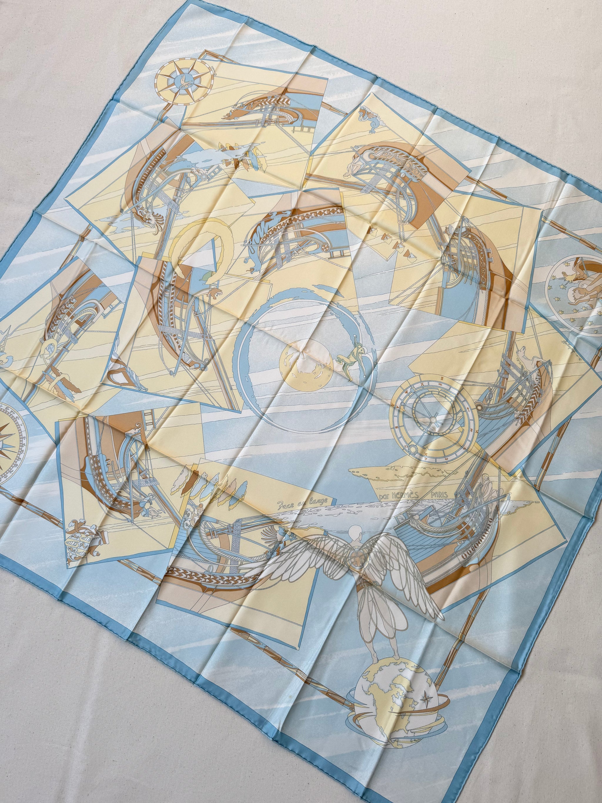 Foulard Hermès – Modèle Face au large