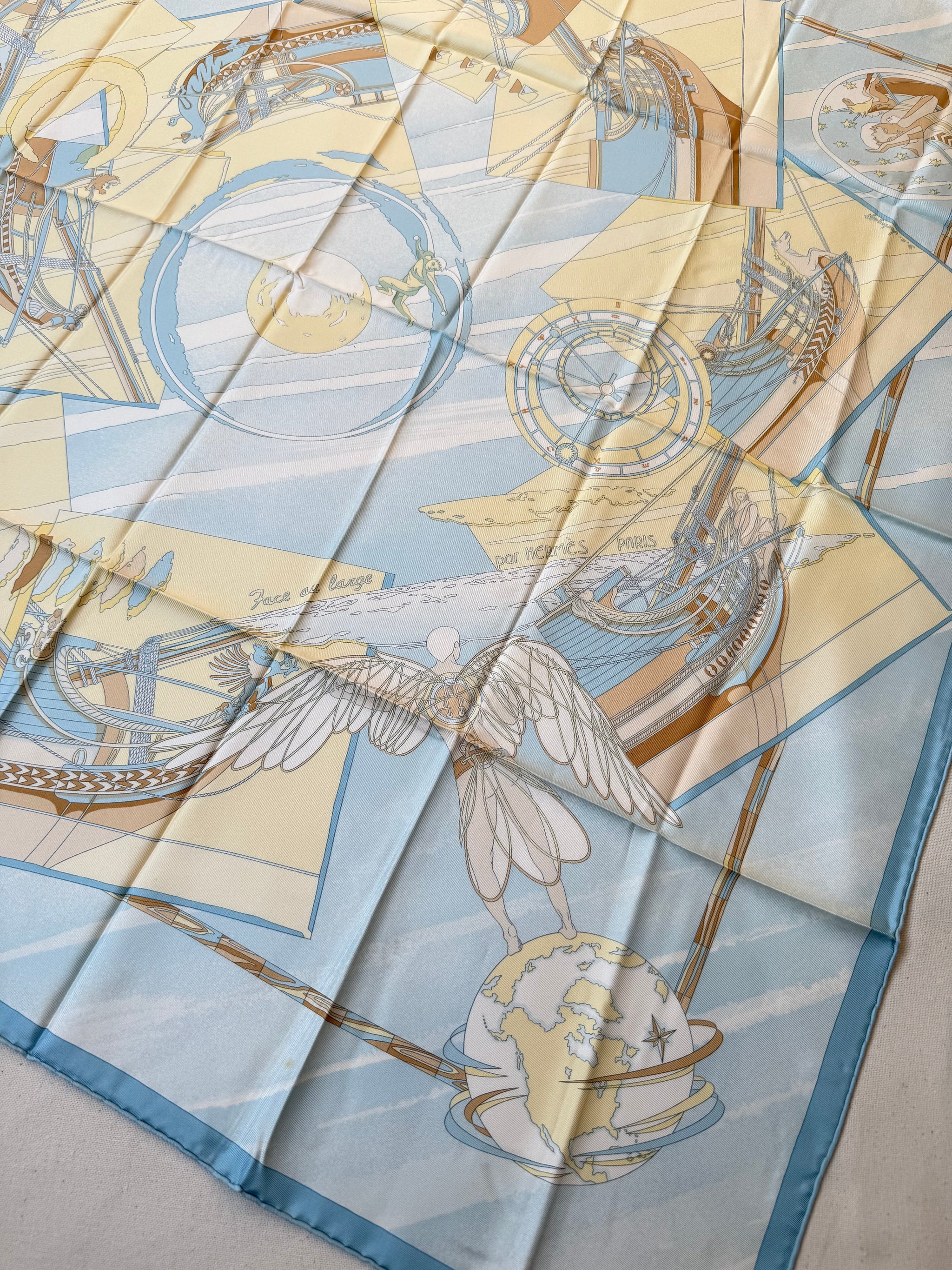 Foulard Hermès – Modèle Face au large