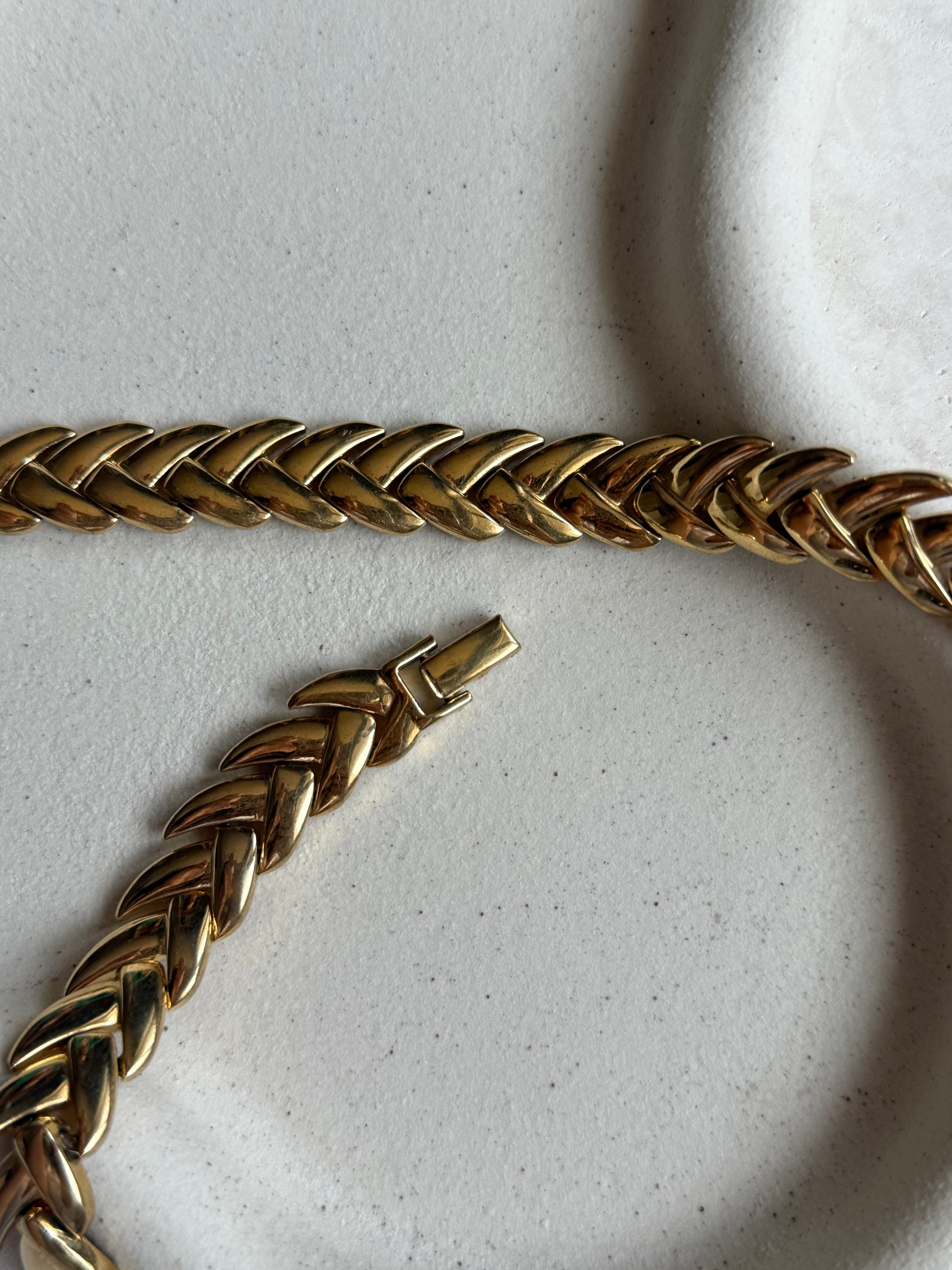 Collier vintage maille épi et perle fantaisie centrale