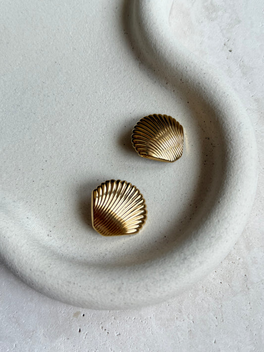 Boucles d’oreilles vintage coquillages dorés