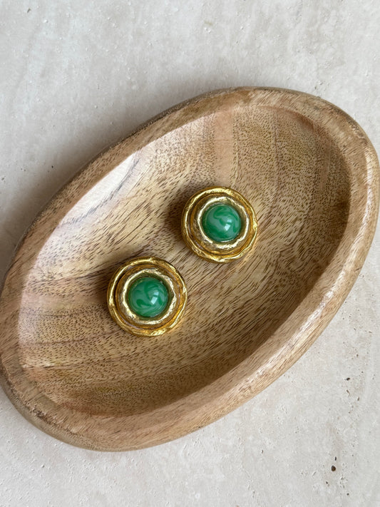 Boucles d’oreilles vintage rondes cabochons verts marbrés
